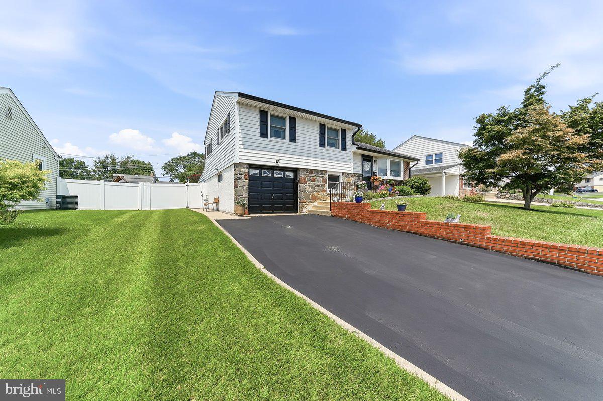 LAWRENCE PARK - Residential