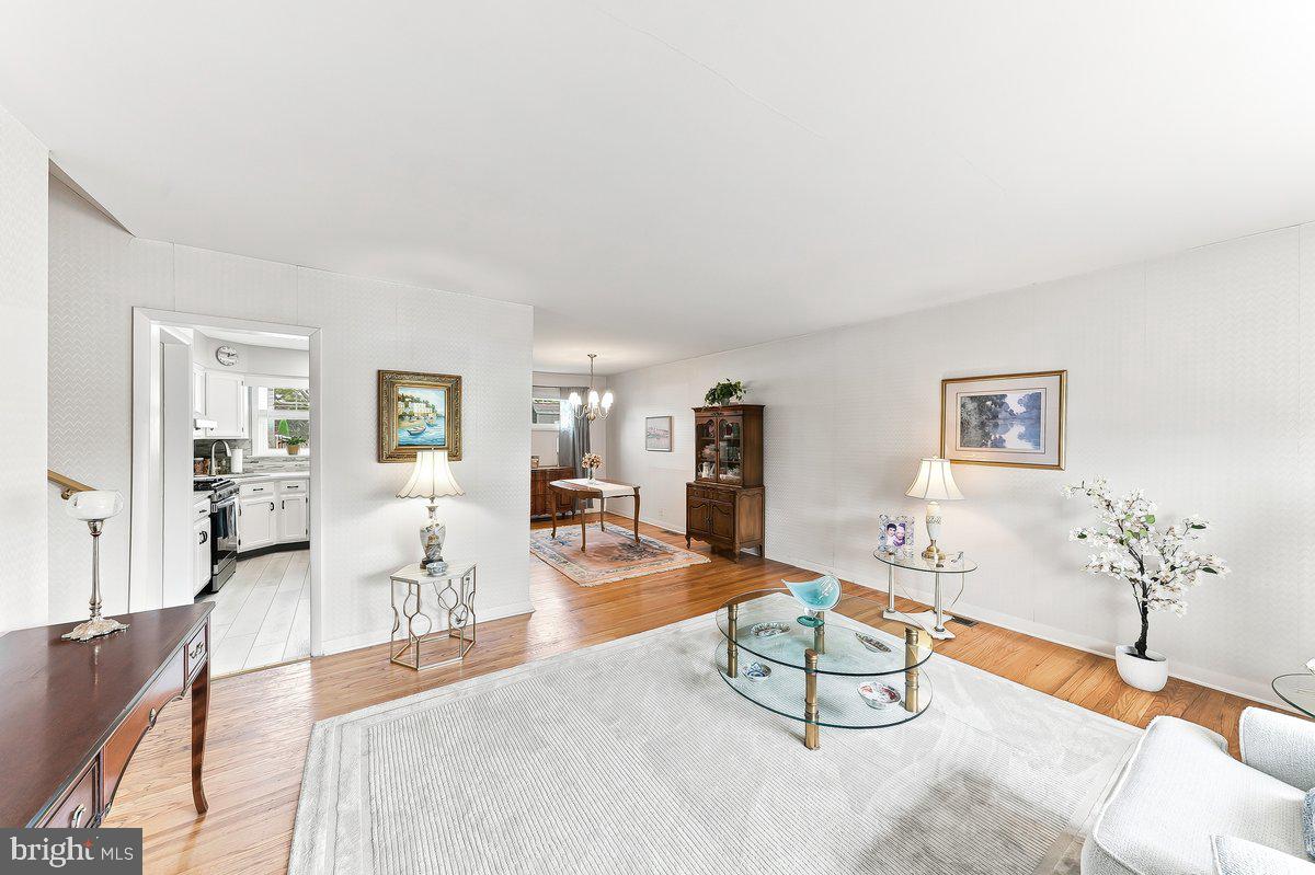 LAWRENCE PARK - Residential