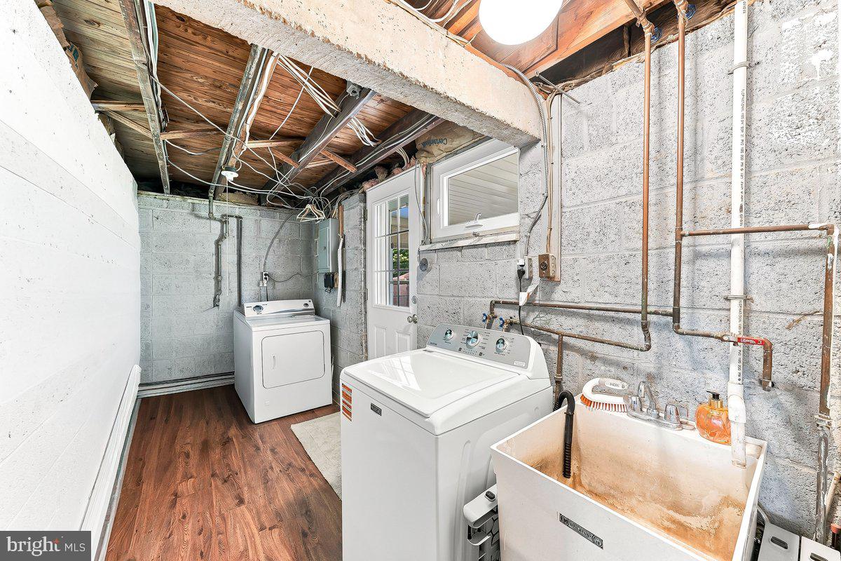 LAWRENCE PARK - Residential