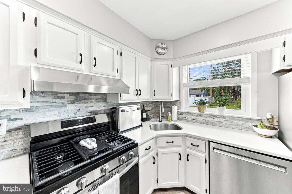 LAWRENCE PARK - Residential