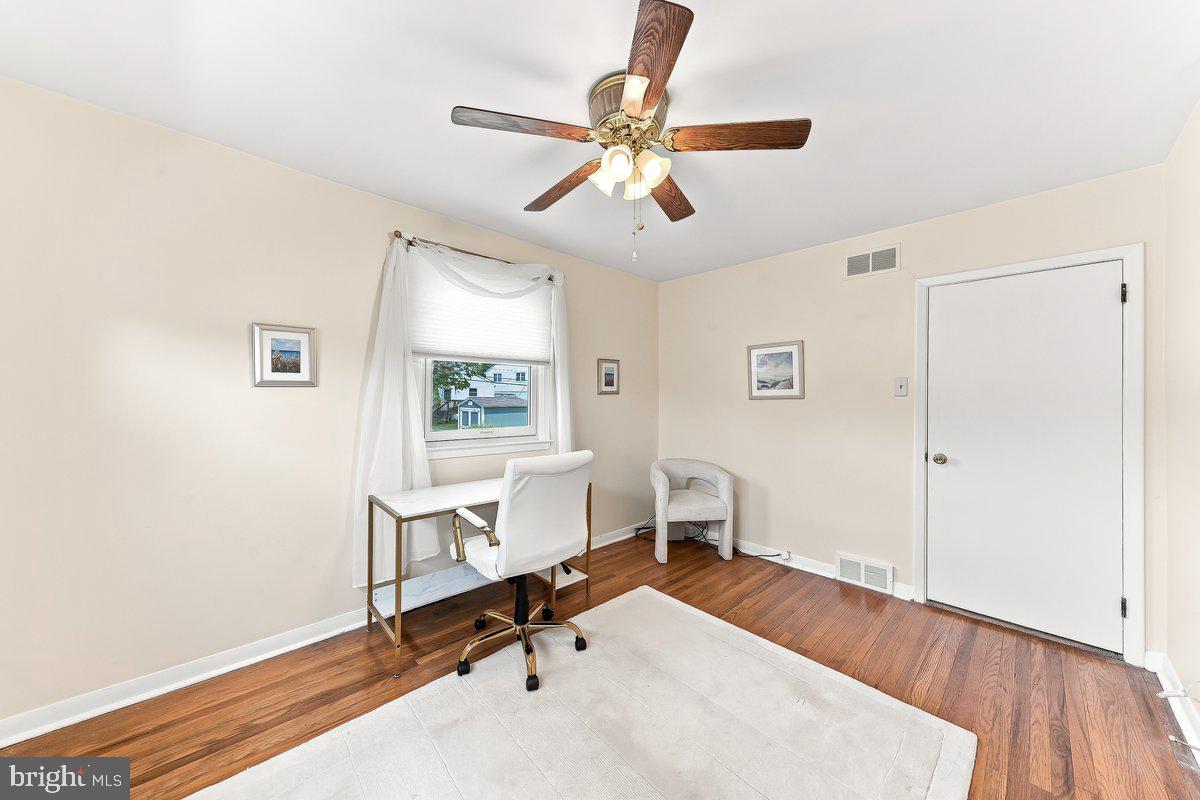 LAWRENCE PARK - Residential