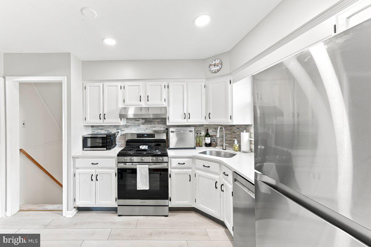 LAWRENCE PARK - Residential