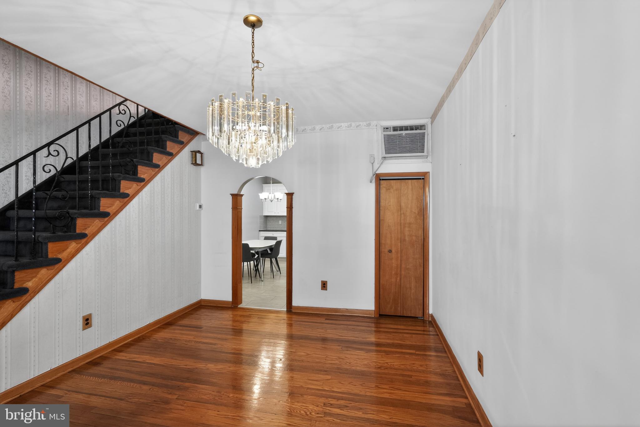 LOWER MOYAMENSING - Residential