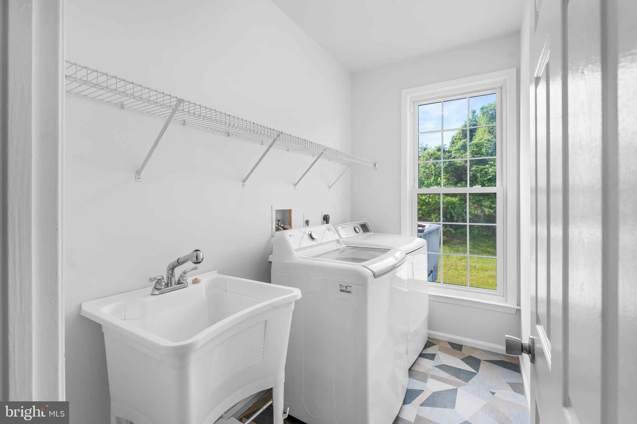 COLLINGTON MANOR - Residential