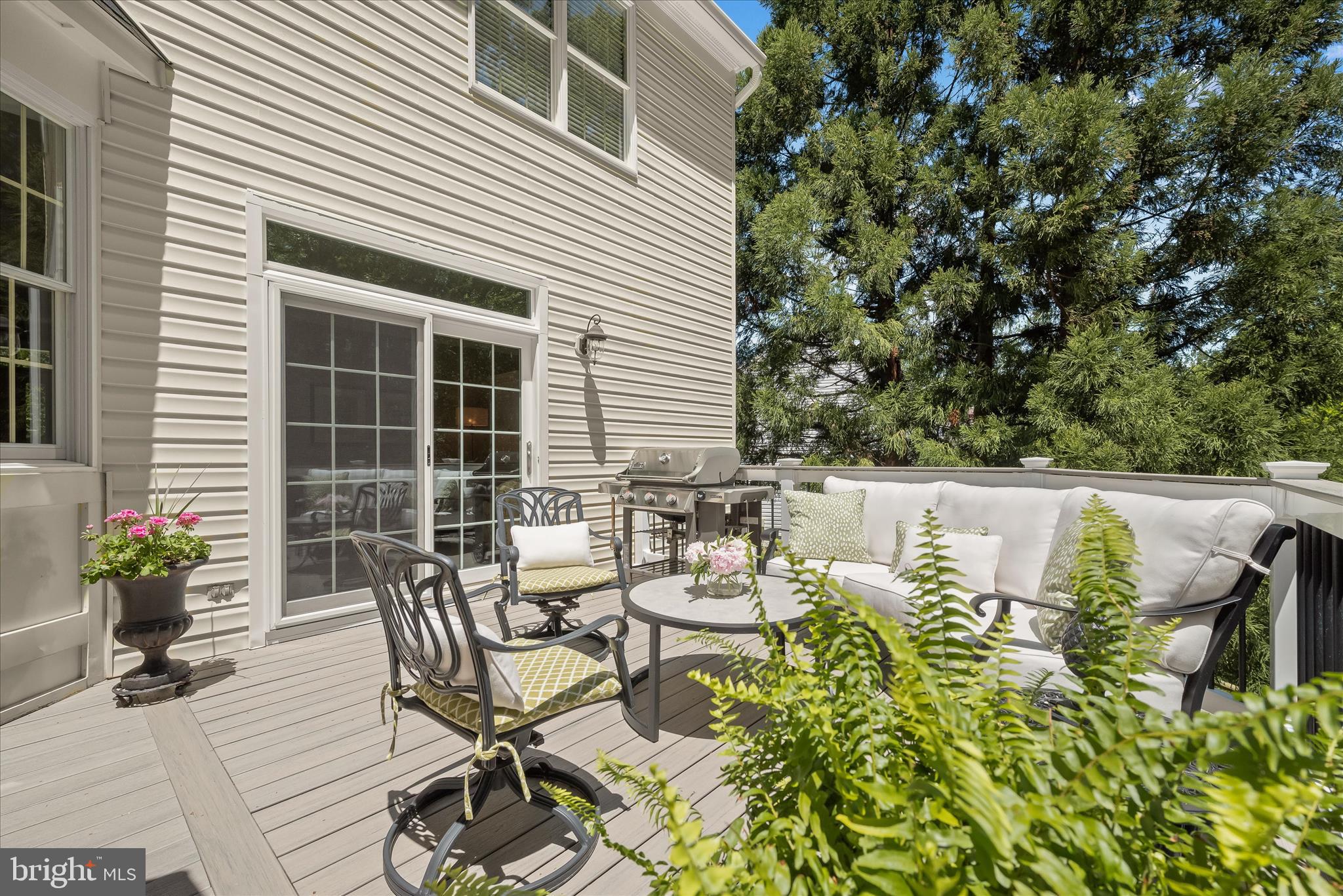 MCKENZIE MEADOWS - Residential