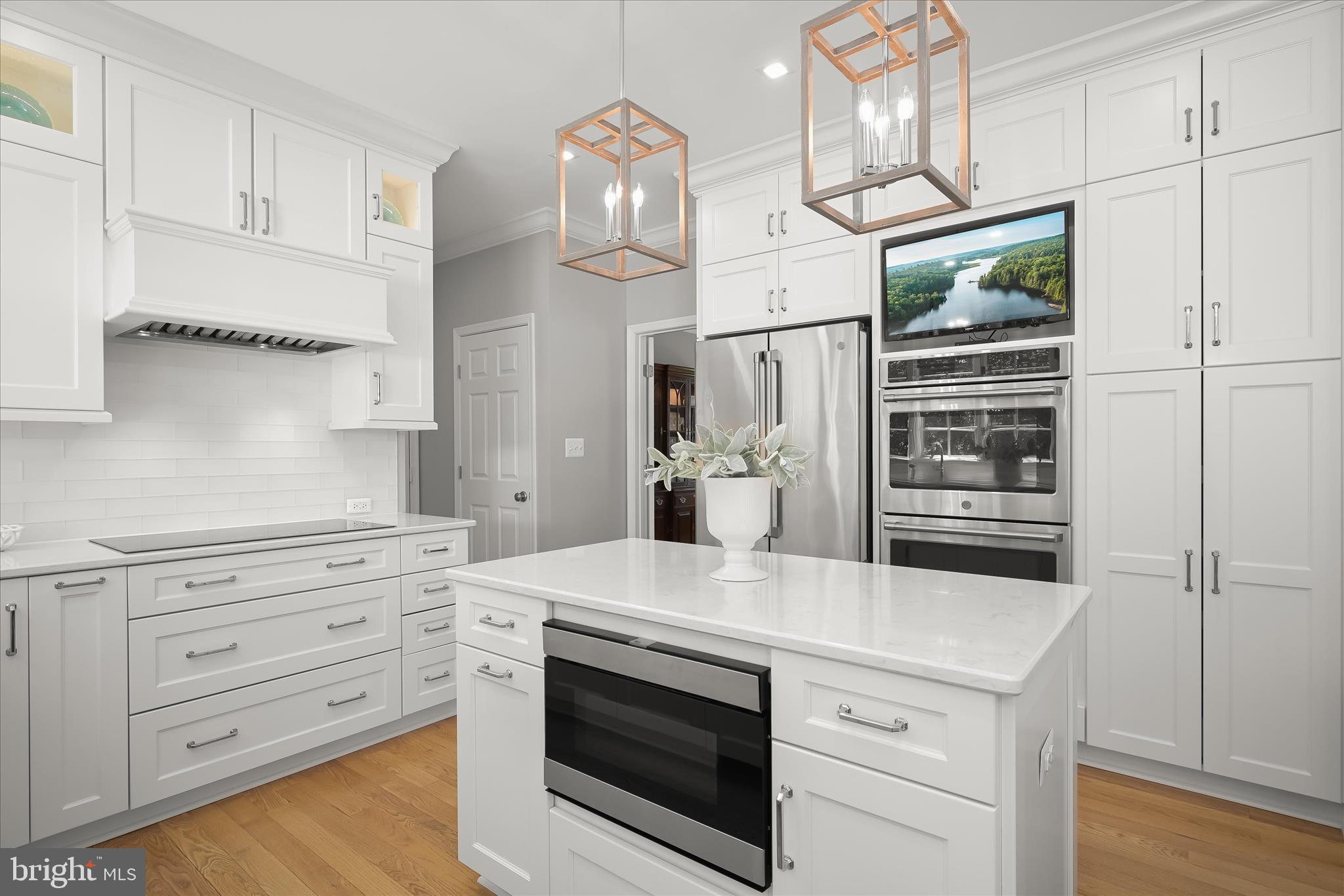 MCKENZIE MEADOWS - Residential