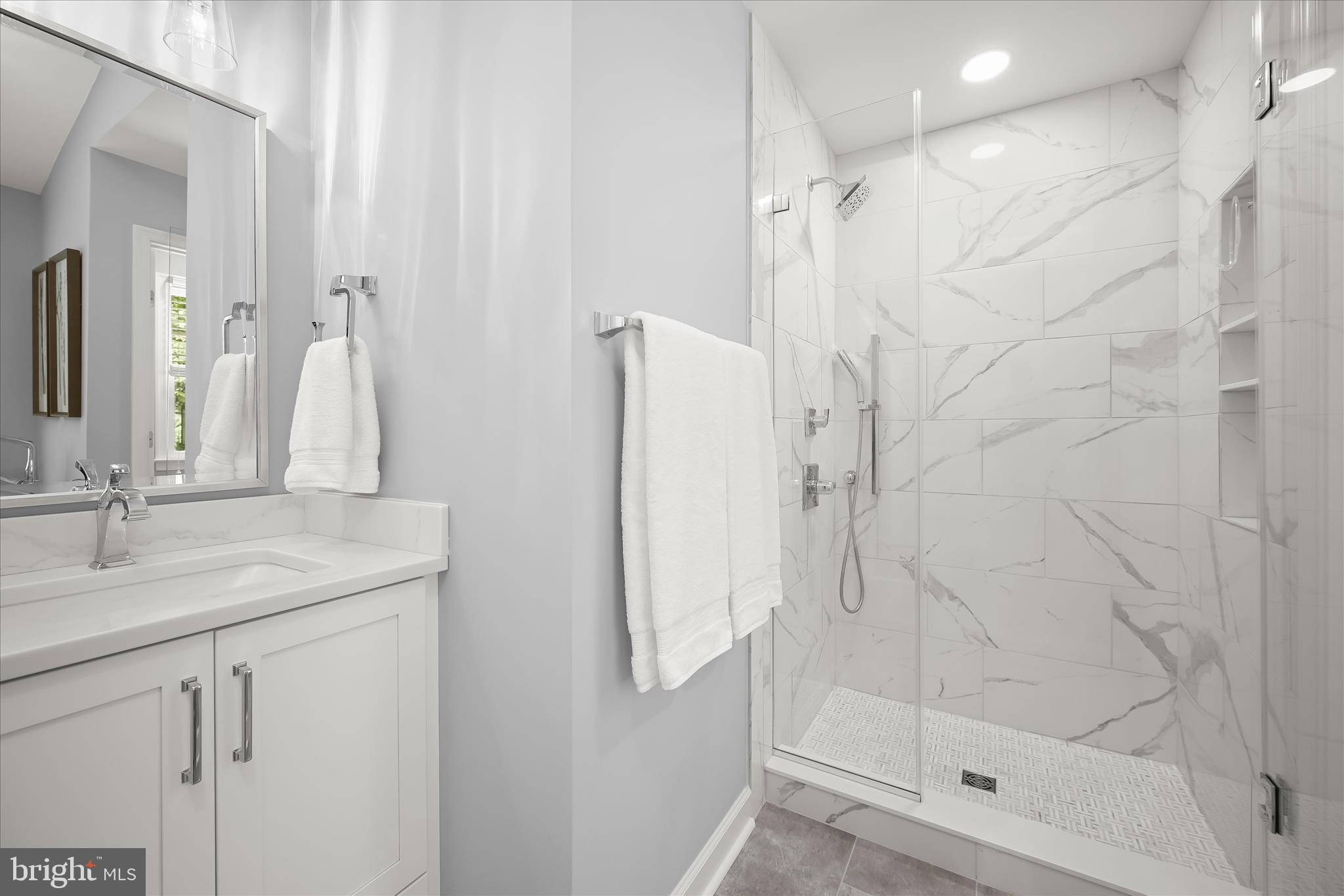 MCKENZIE MEADOWS - Residential