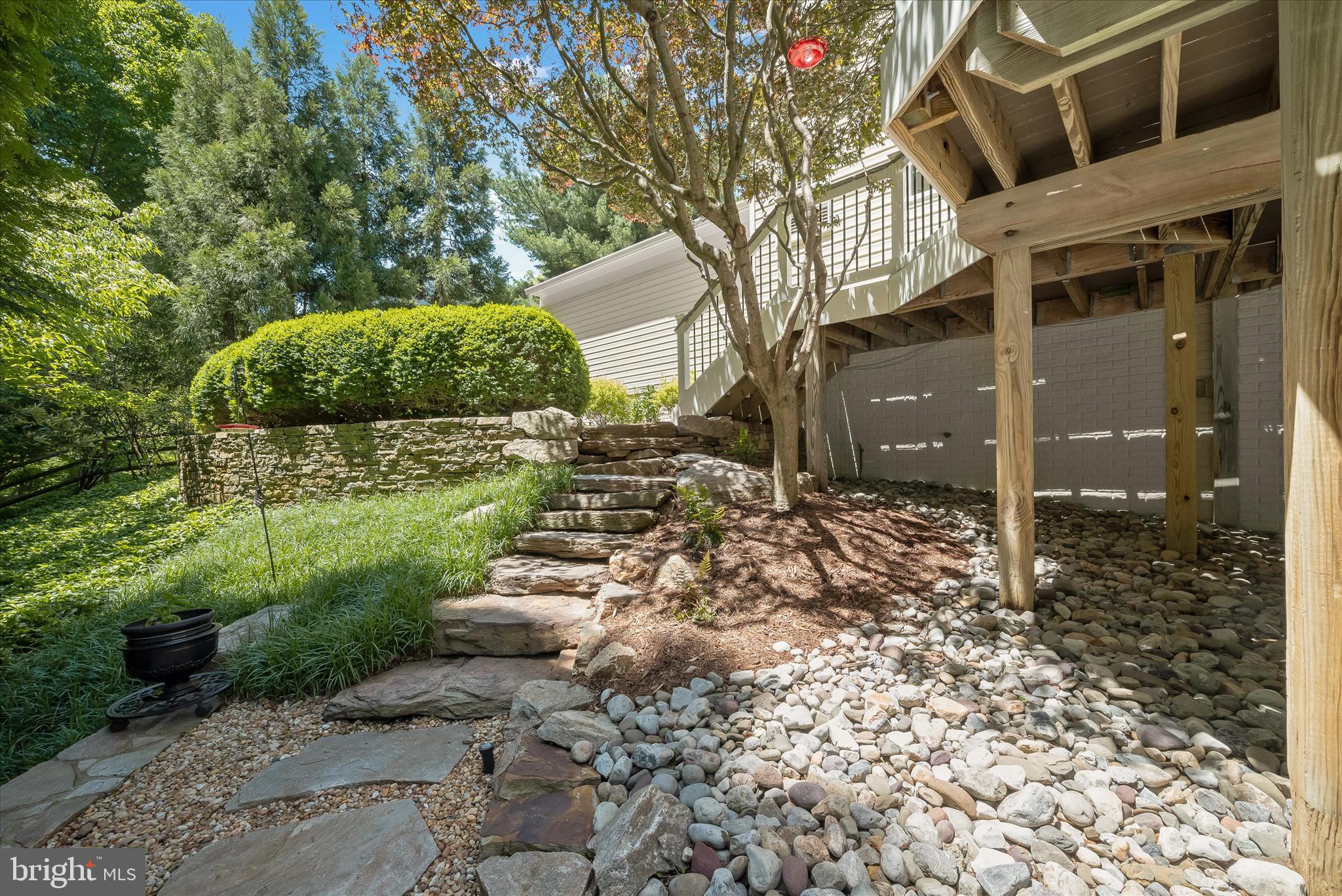 MCKENZIE MEADOWS - Residential