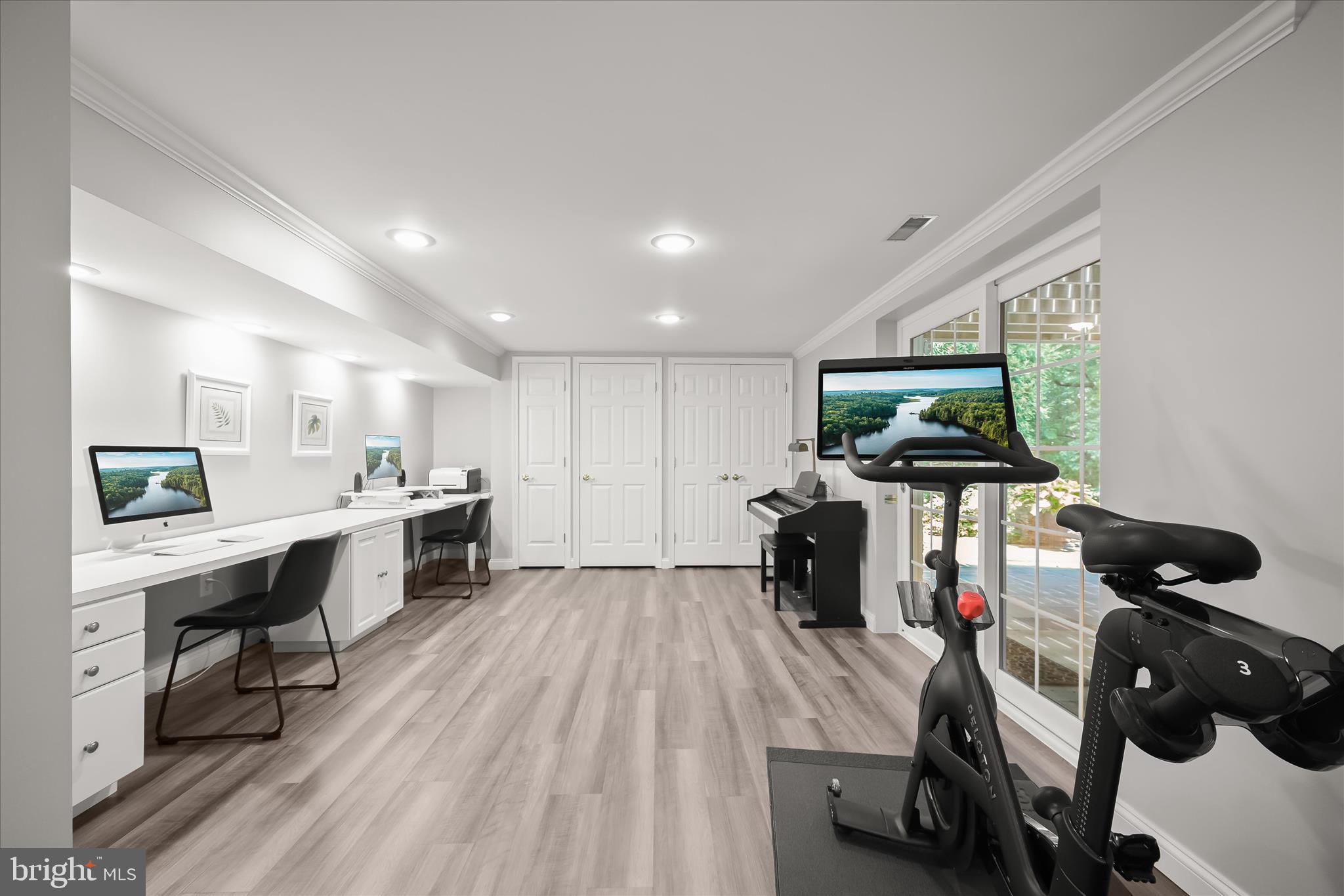 MCKENZIE MEADOWS - Residential
