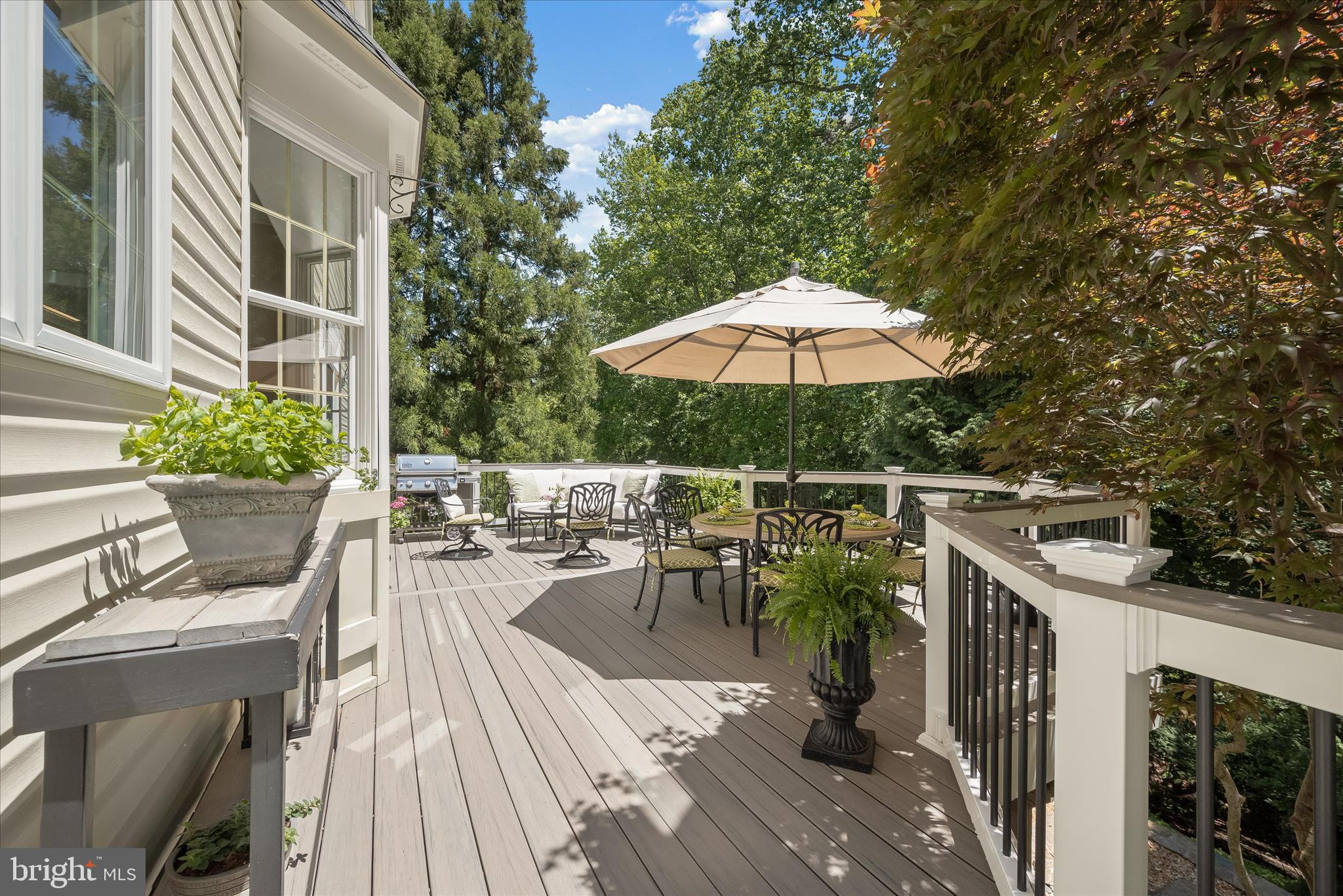 MCKENZIE MEADOWS - Residential
