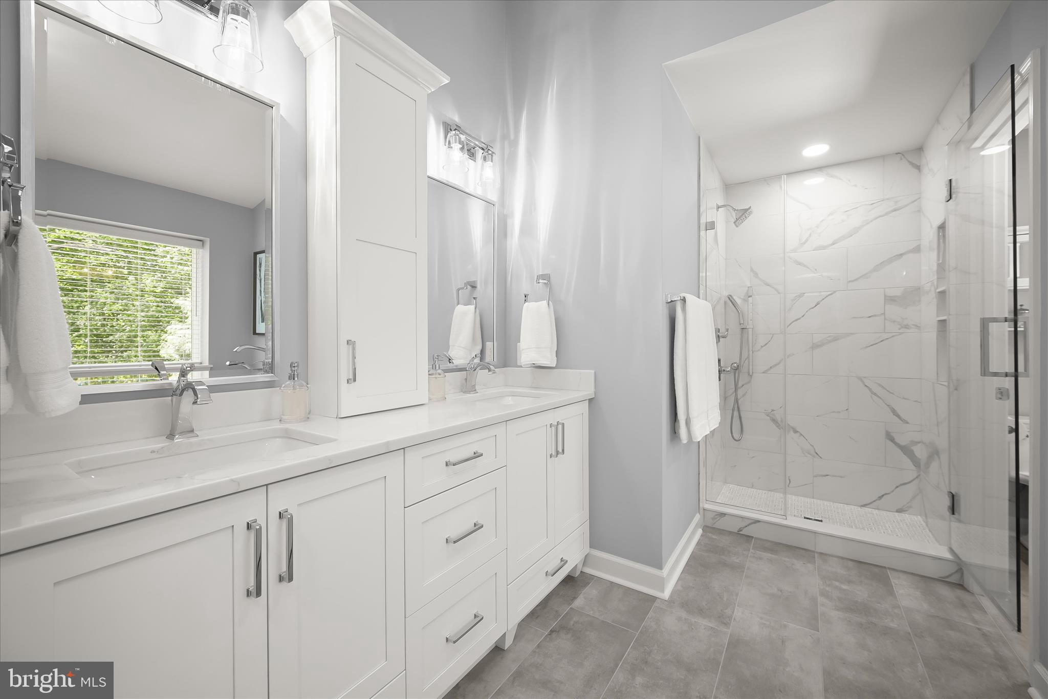 MCKENZIE MEADOWS - Residential