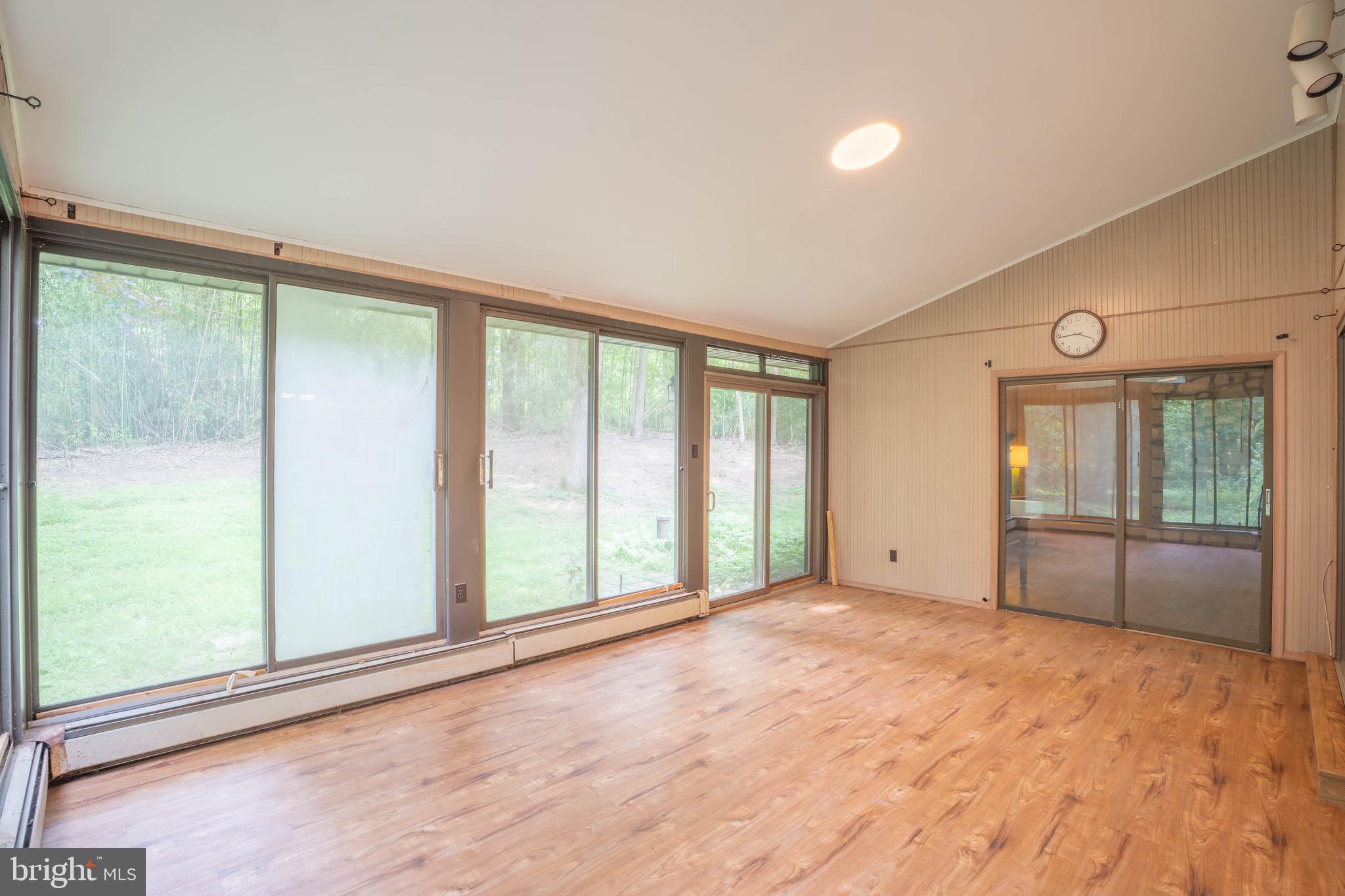 UPPER SOUTHAMPTON - Residential