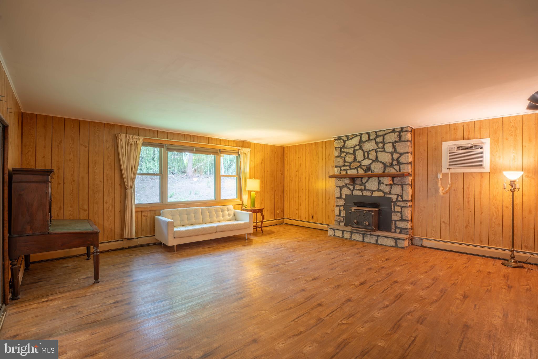 UPPER SOUTHAMPTON - Residential
