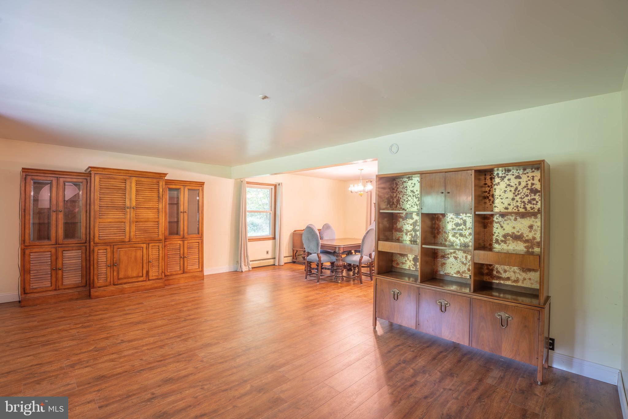 UPPER SOUTHAMPTON - Residential