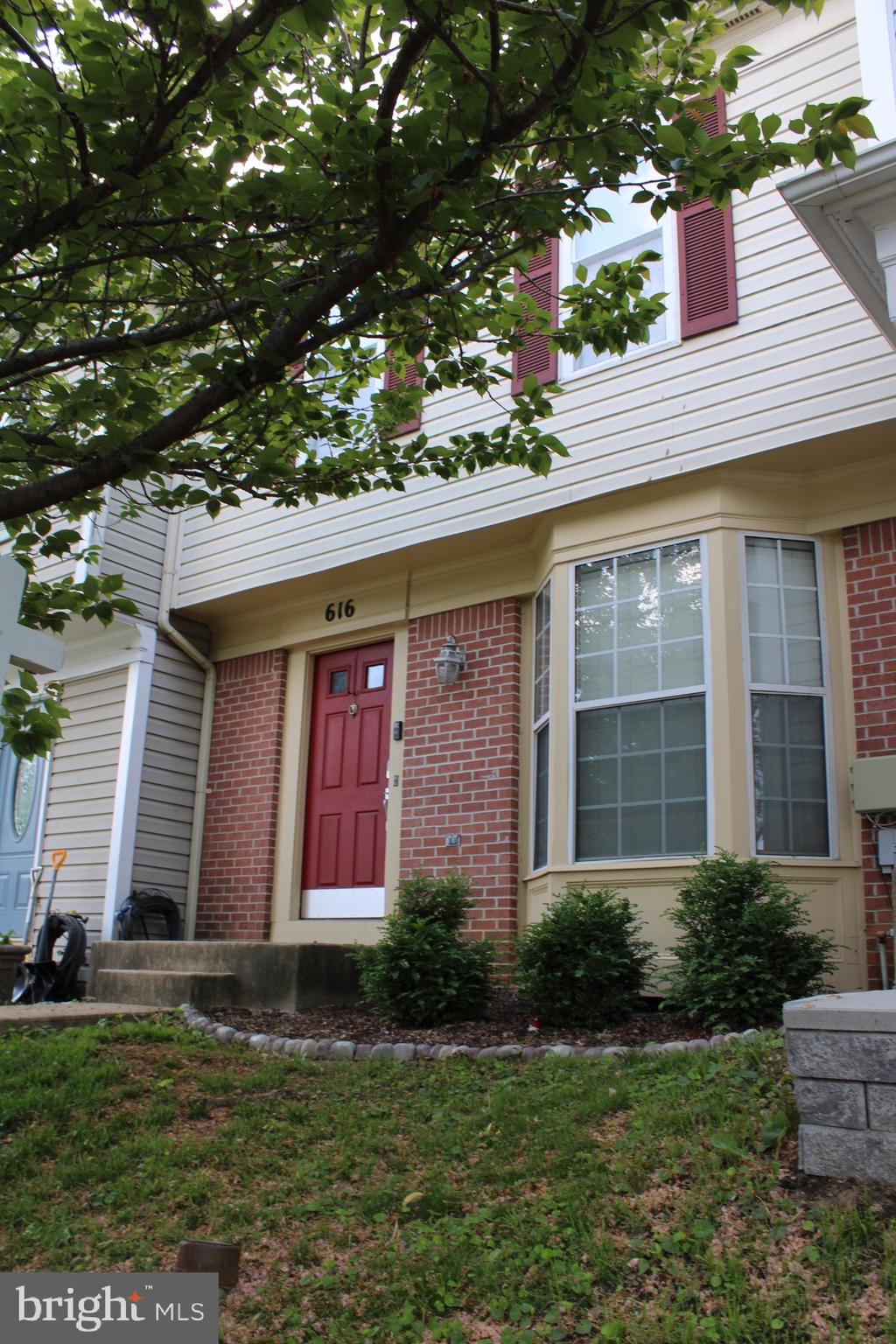 MAPLE WOODS - Residential