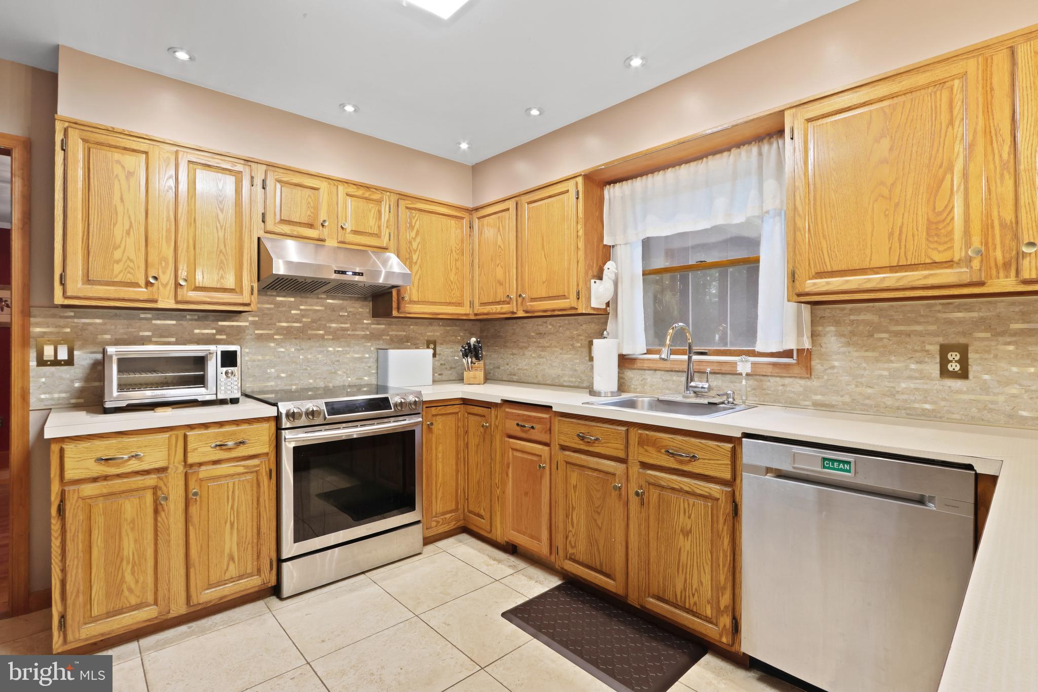 SMITHFIELD VILLAGE - Residential