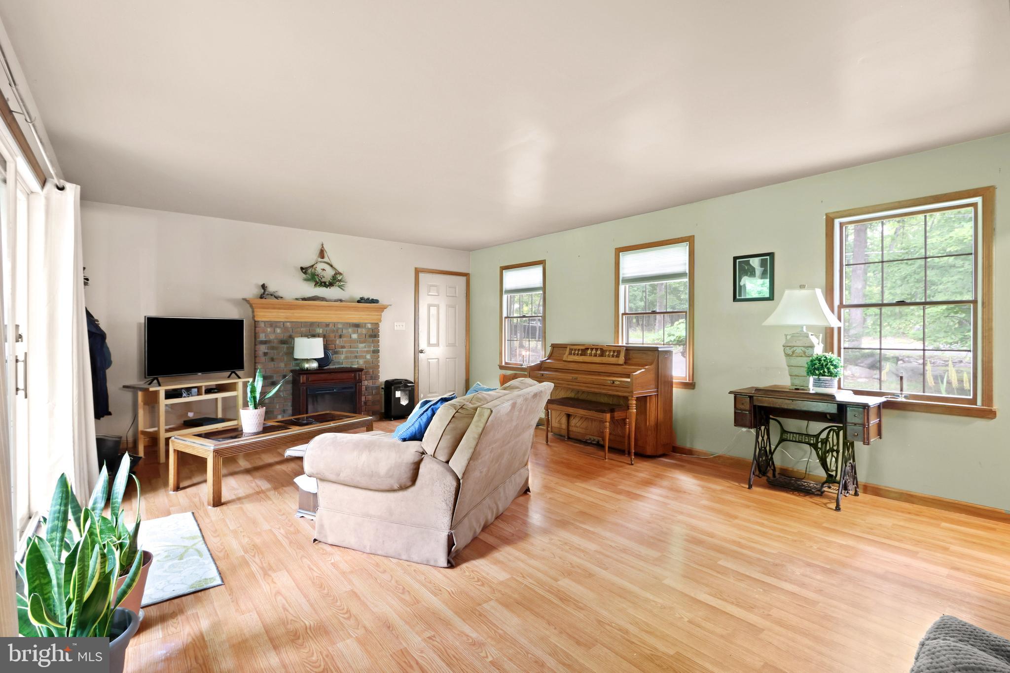 SMITHFIELD VILLAGE - Residential