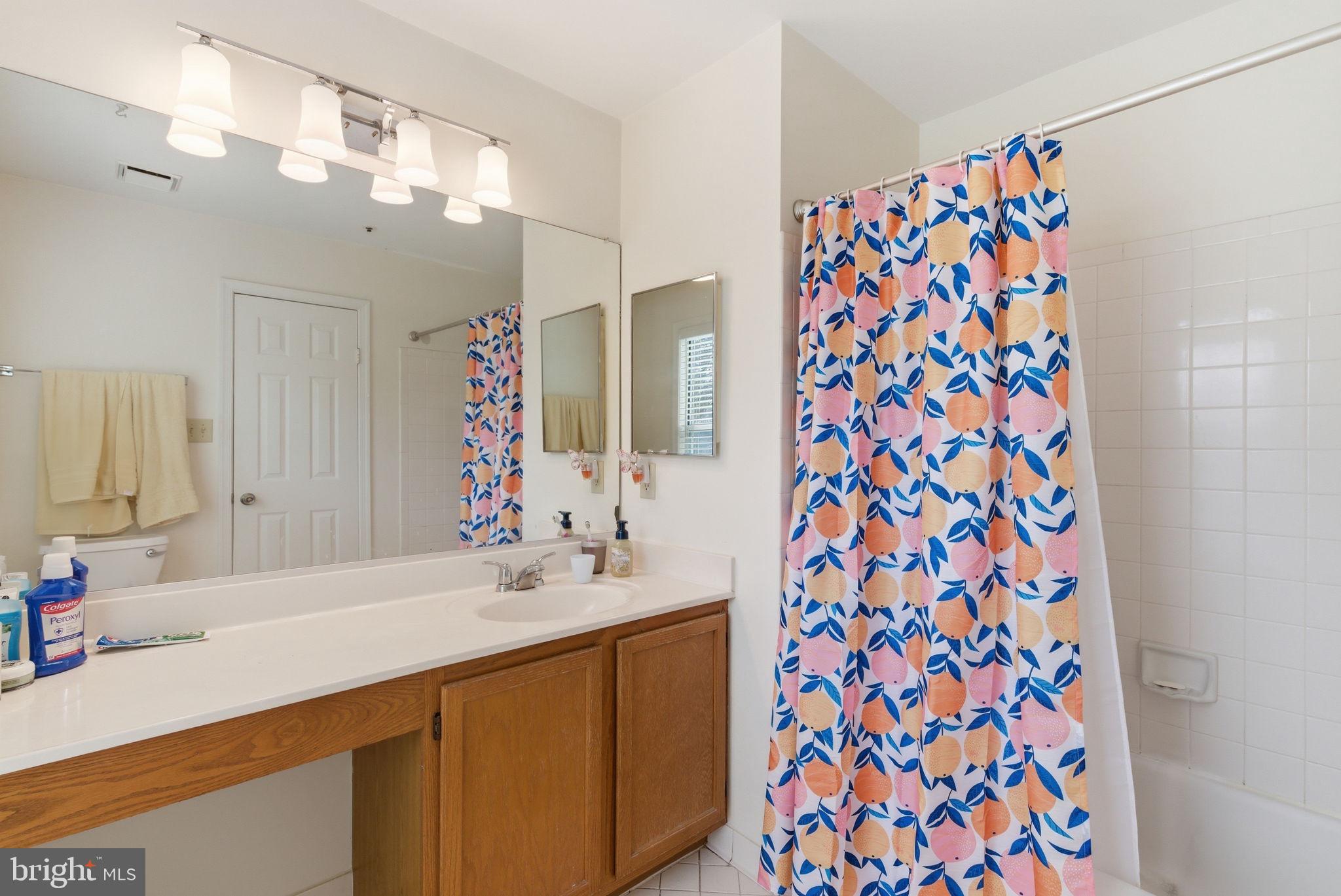 VILL AT MANCHESTER FARMS - Residential
