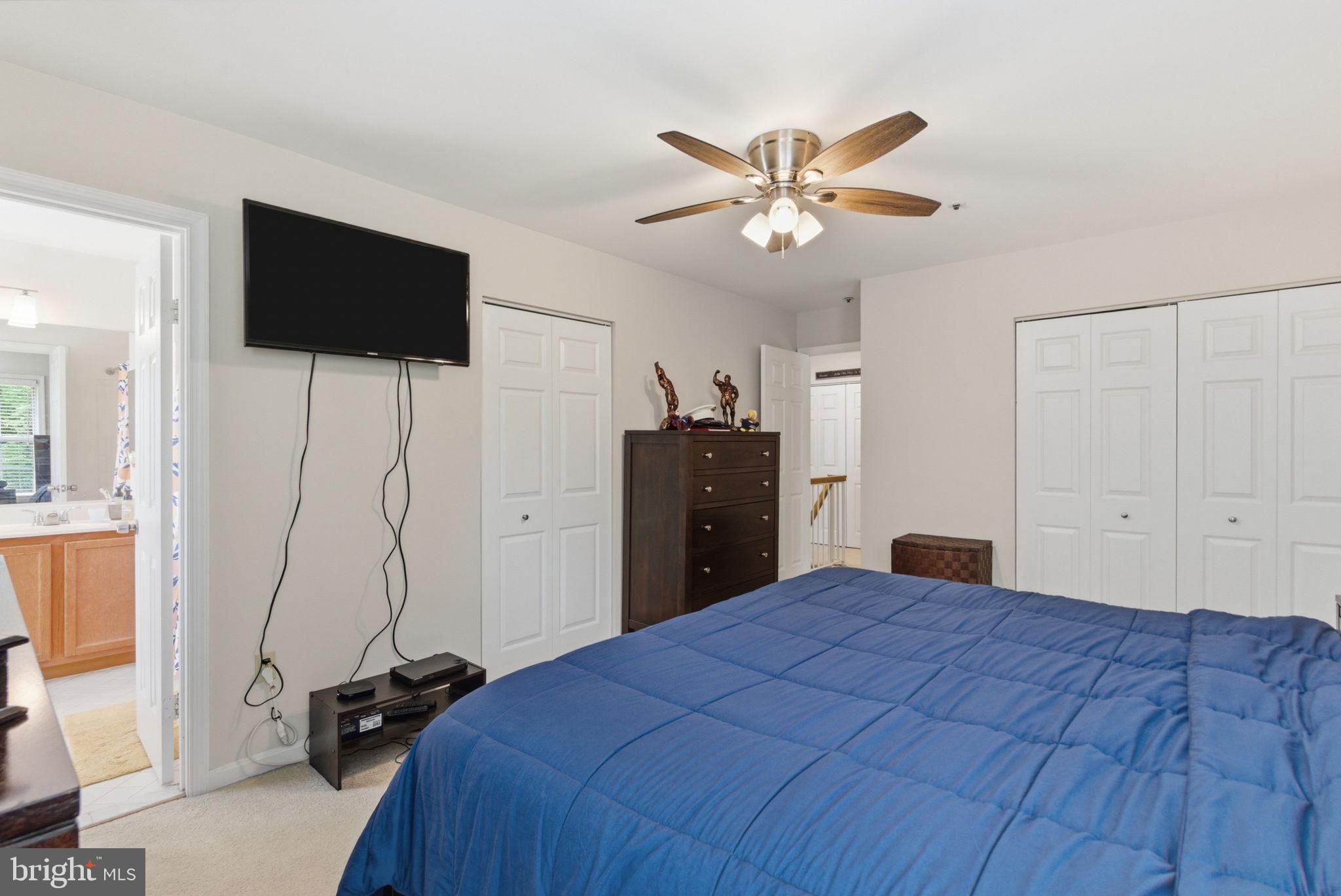 VILL AT MANCHESTER FARMS - Residential