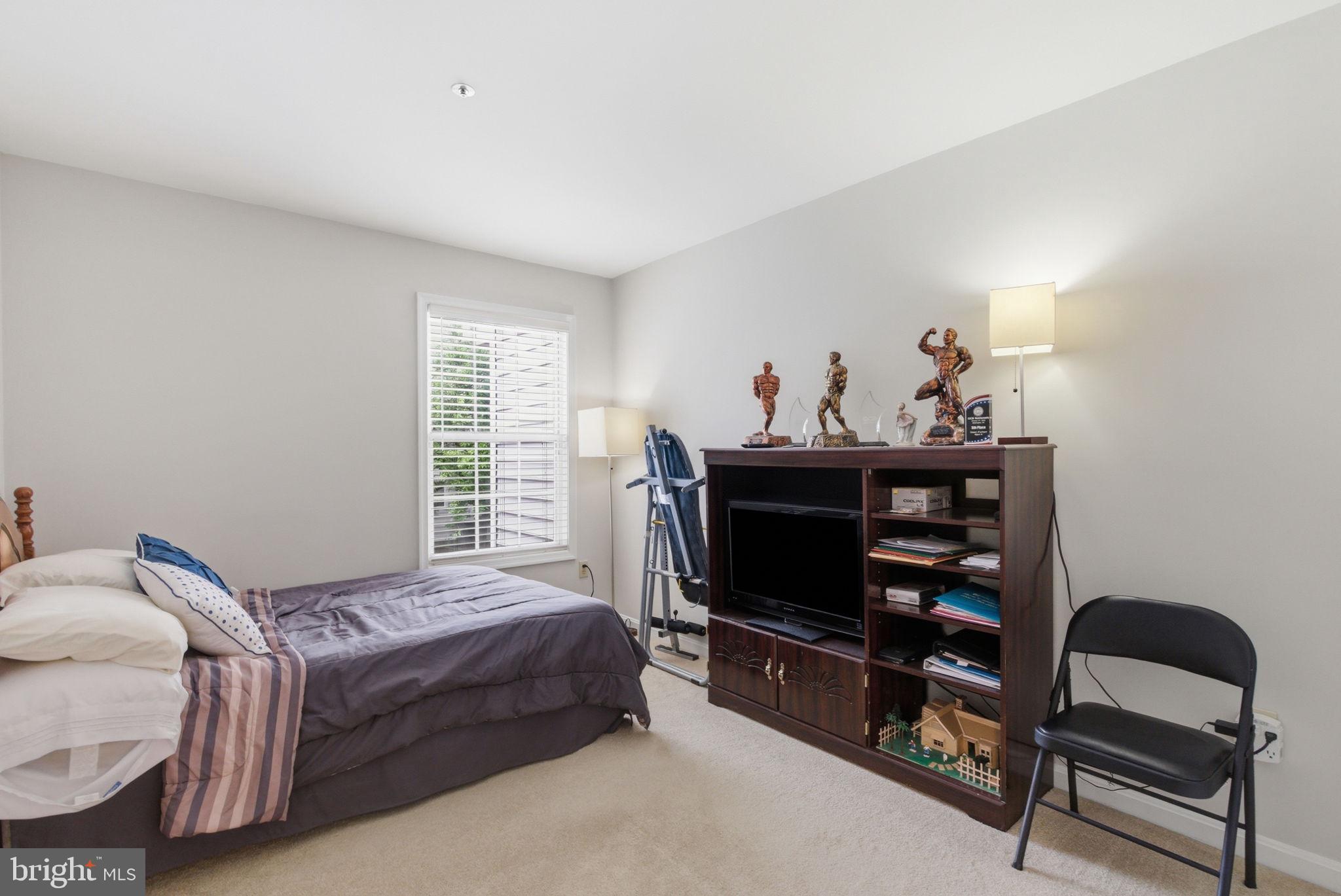 VILL AT MANCHESTER FARMS - Residential