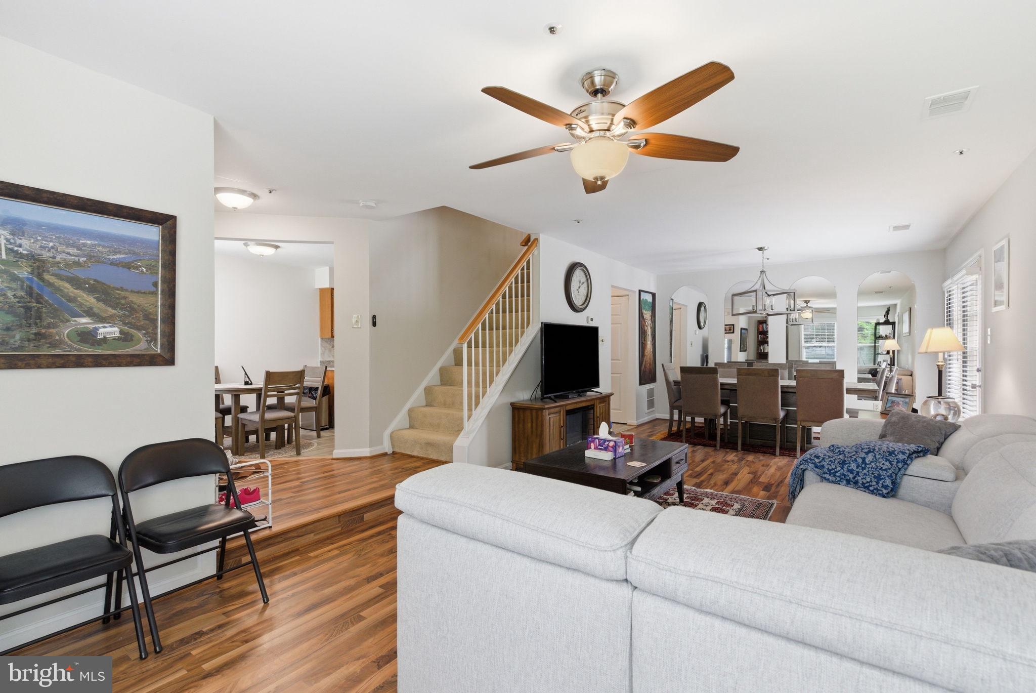 VILL AT MANCHESTER FARMS - Residential