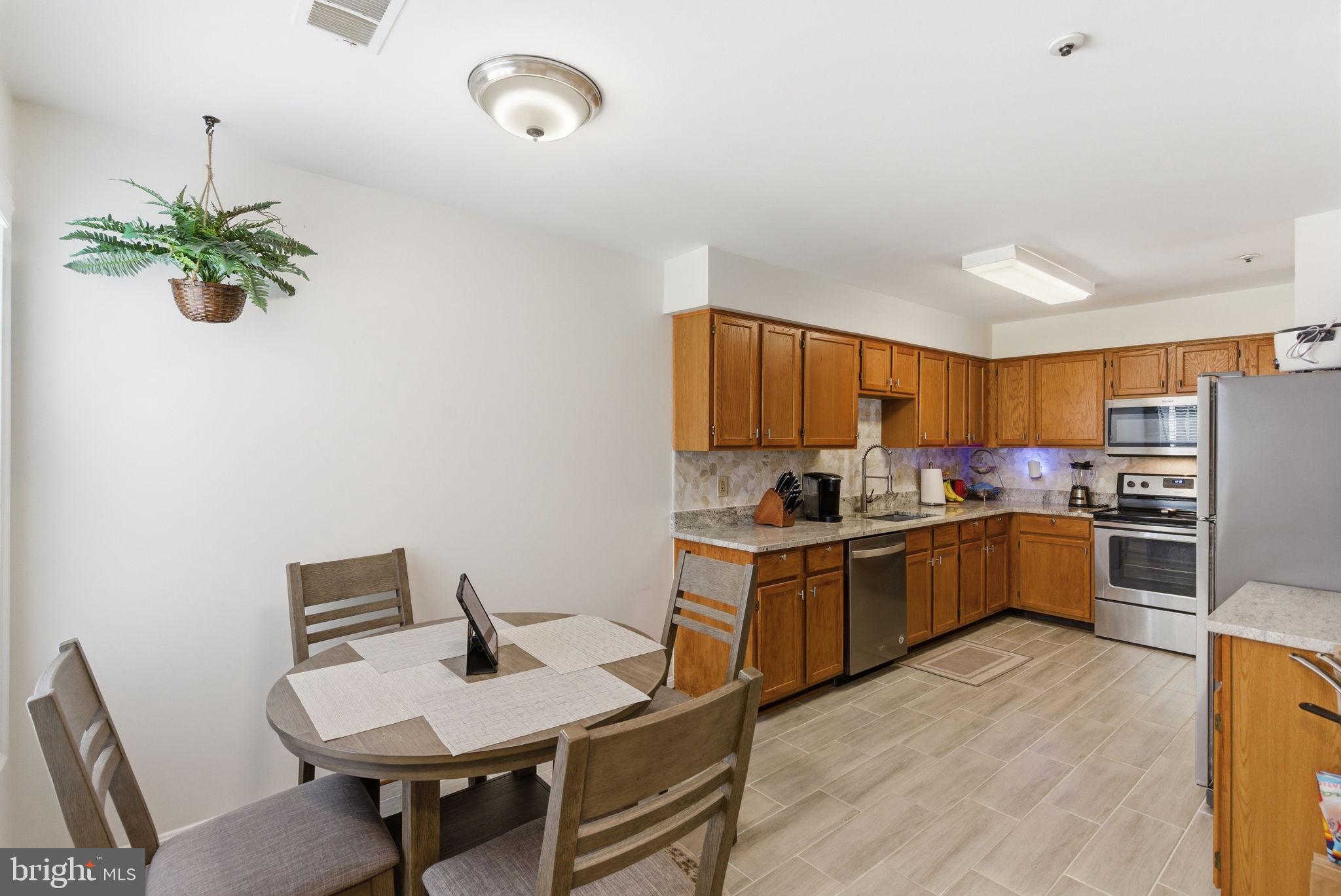 VILL AT MANCHESTER FARMS - Residential
