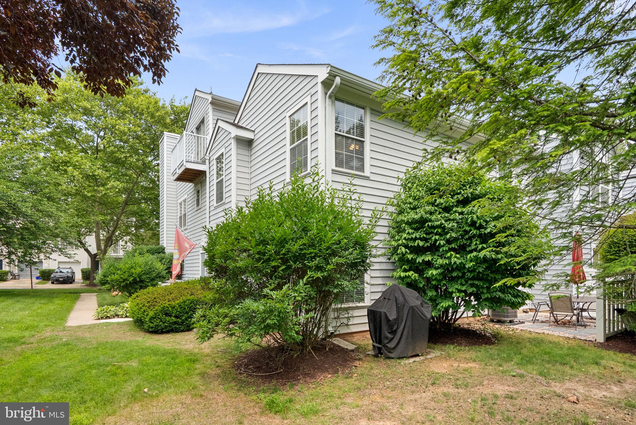 VILL AT MANCHESTER FARMS - Residential