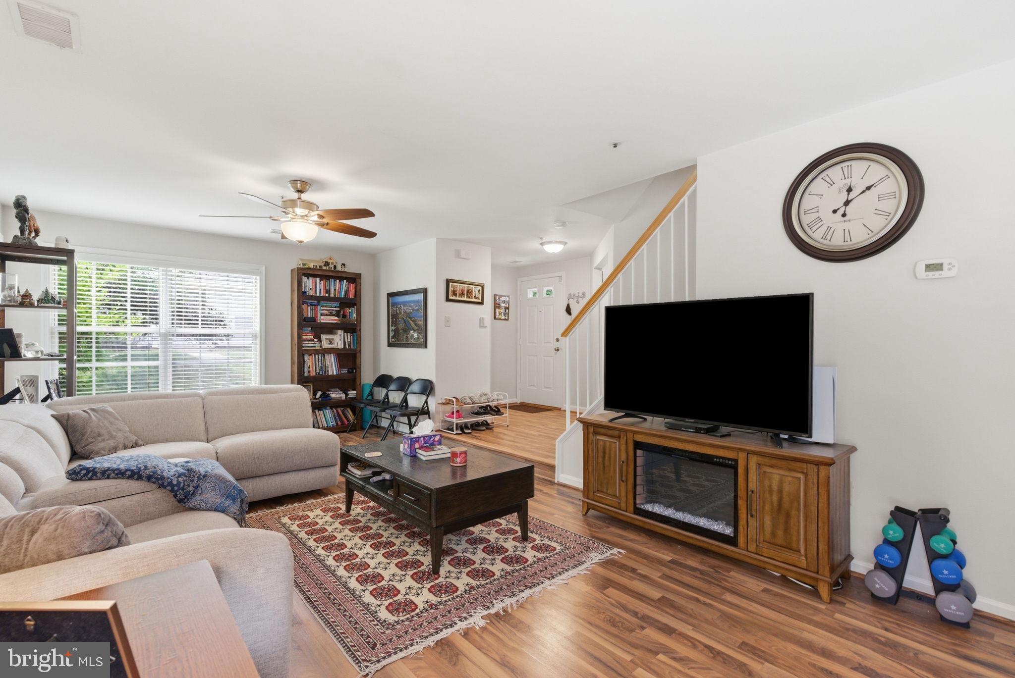 VILL AT MANCHESTER FARMS - Residential