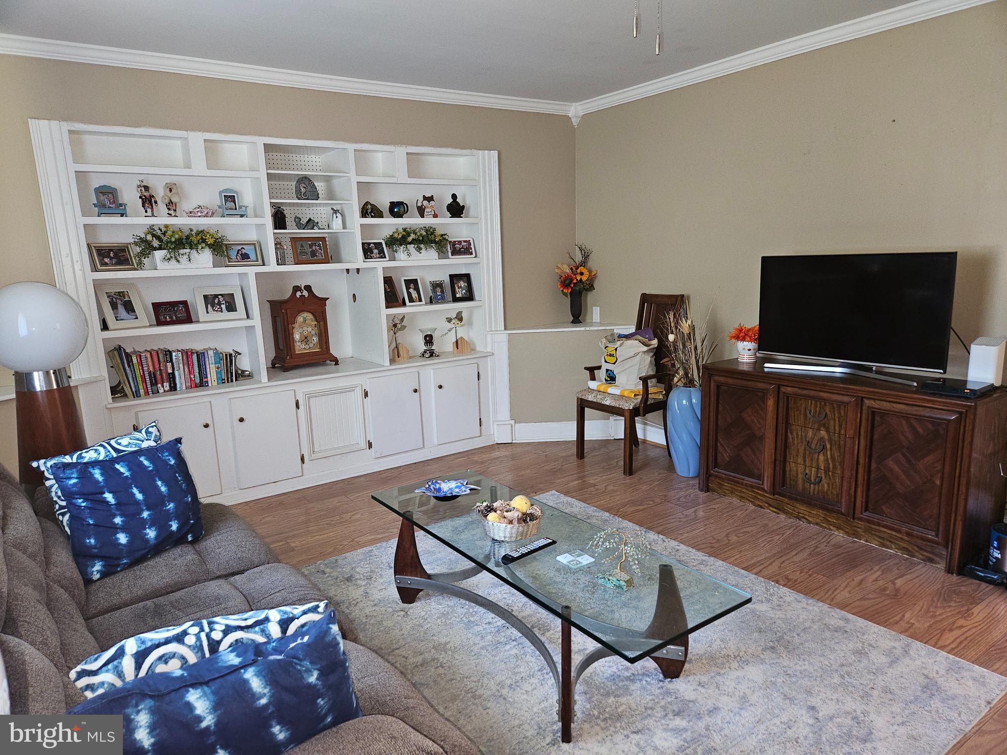 TUCKAHOE SPRINGS - Residential
