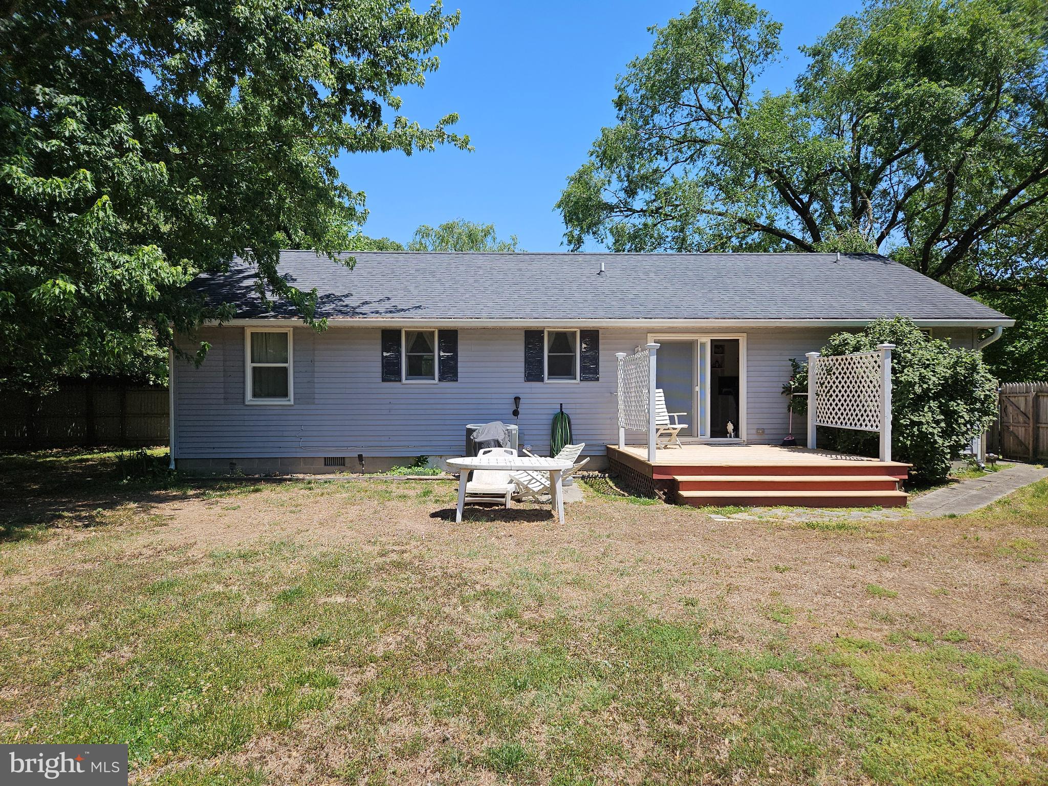 TUCKAHOE SPRINGS - Residential