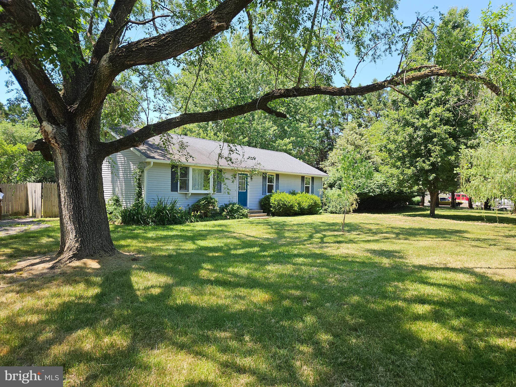 TUCKAHOE SPRINGS - Residential
