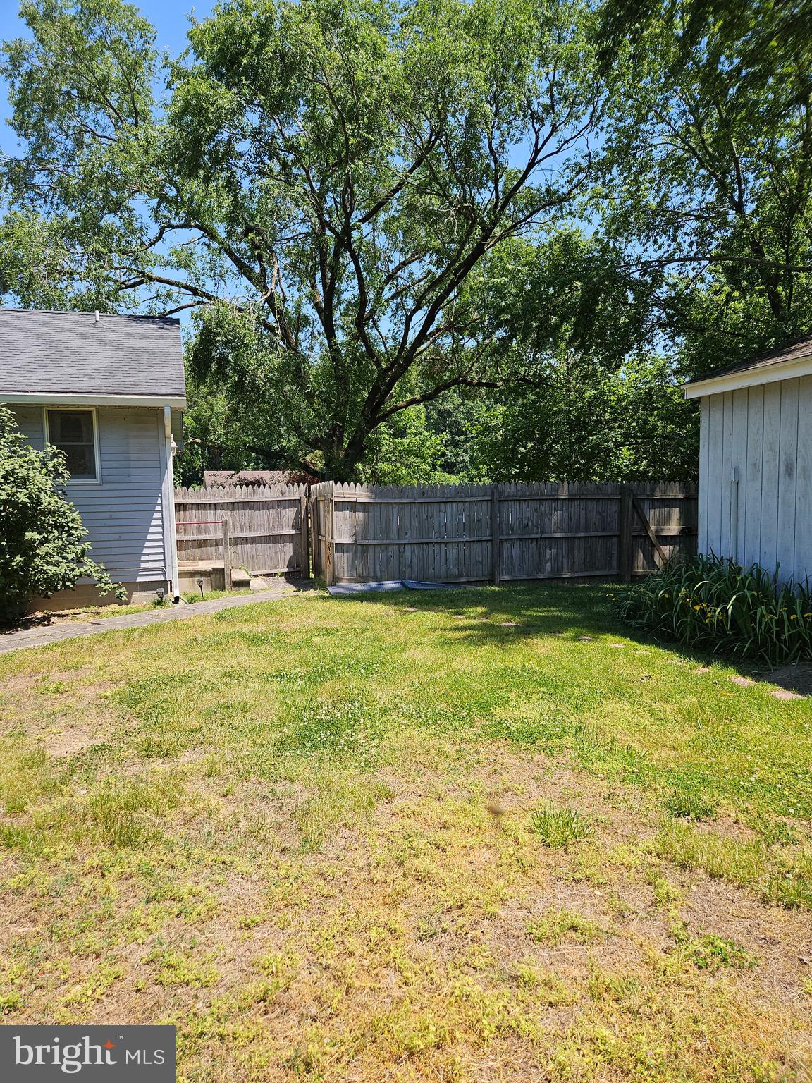 TUCKAHOE SPRINGS - Residential