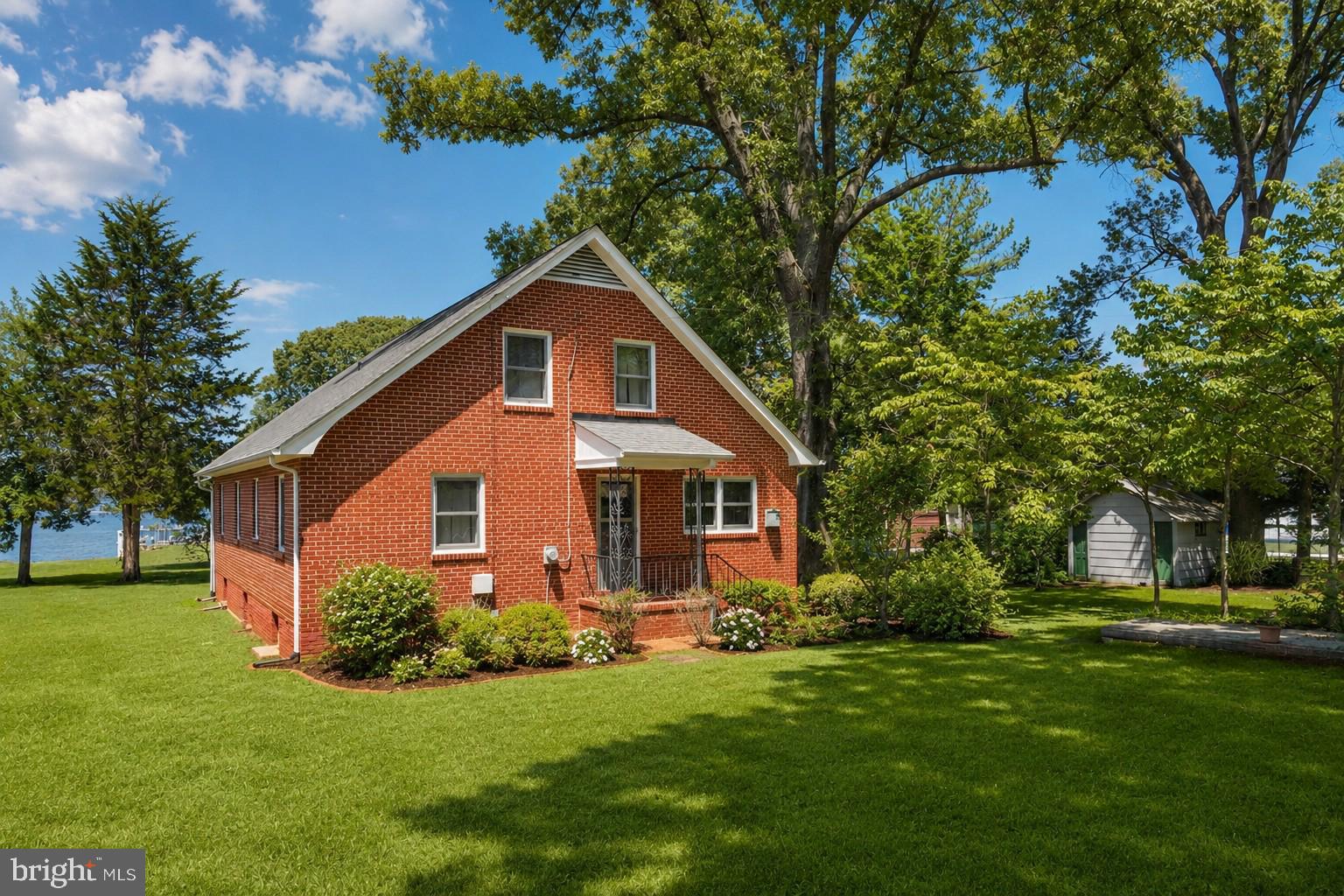 SHORE ACRES - Residential