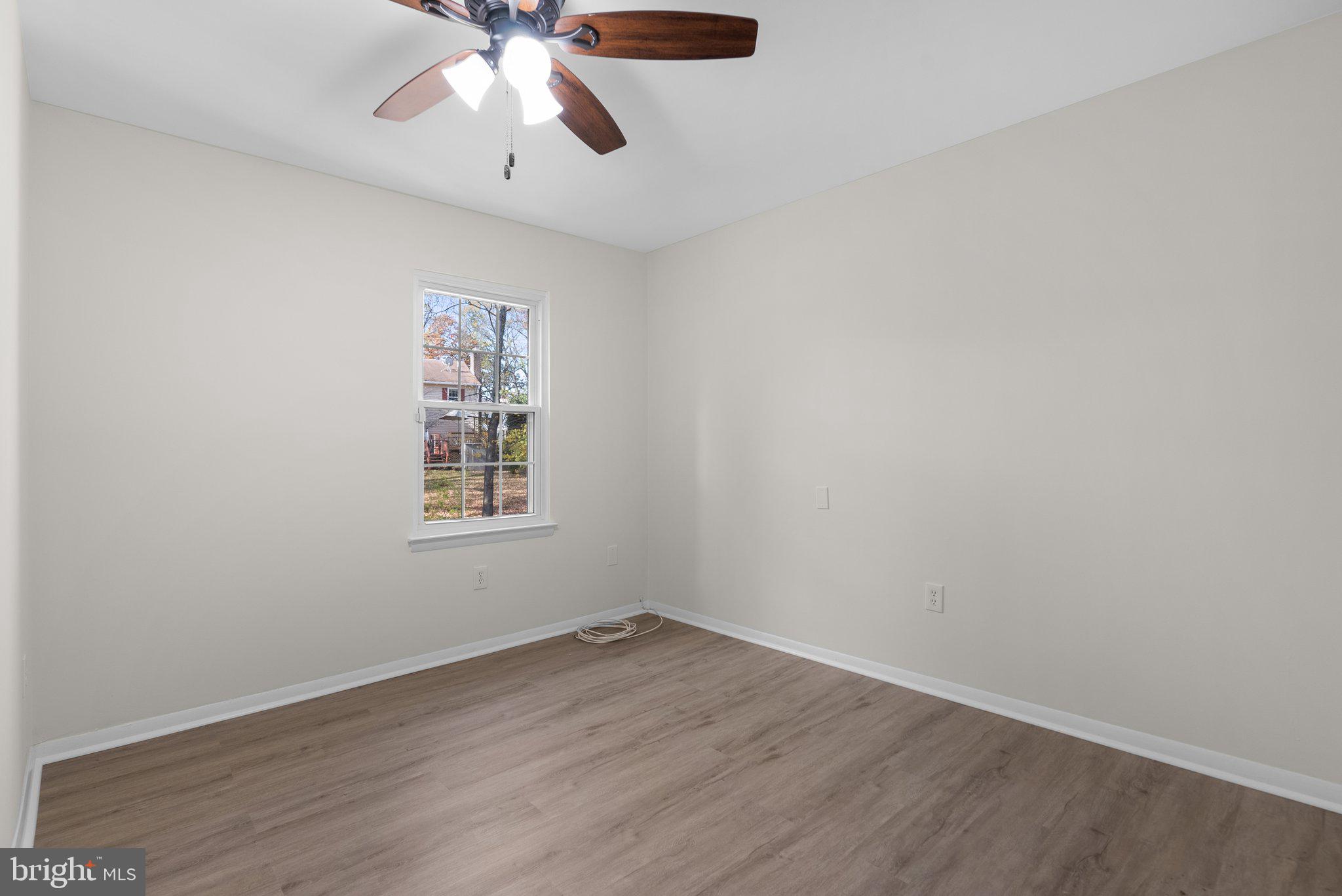 BURGUNDY KNOLLS - Residential Lease