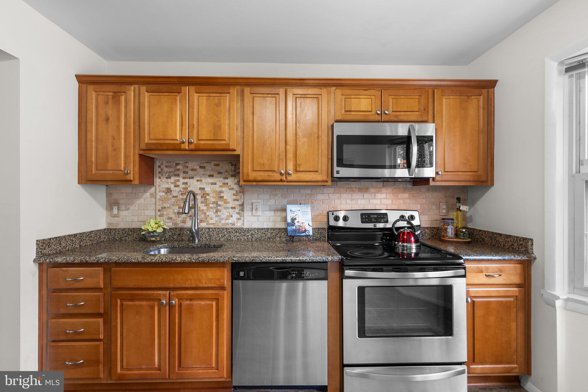 BURGUNDY KNOLLS - Residential Lease