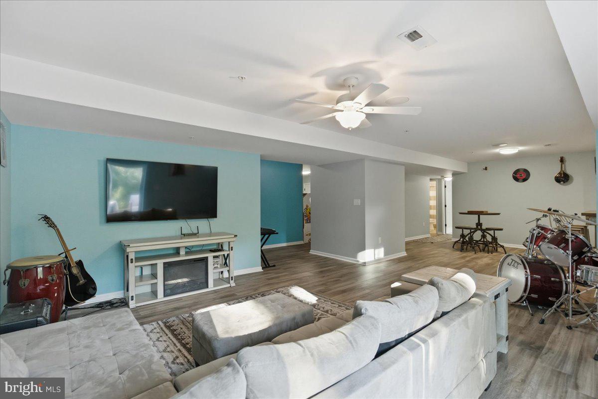 MYRTLE POINT - Residential
