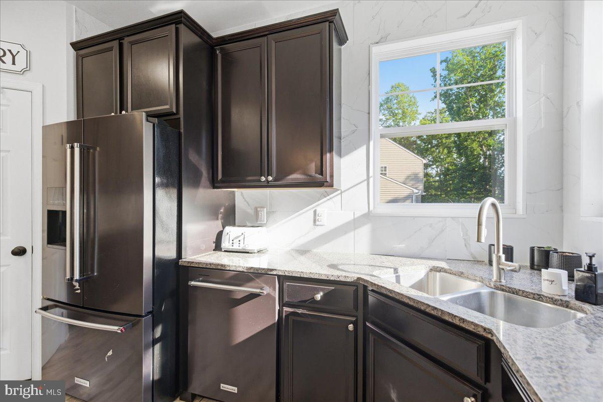 MYRTLE POINT - Residential