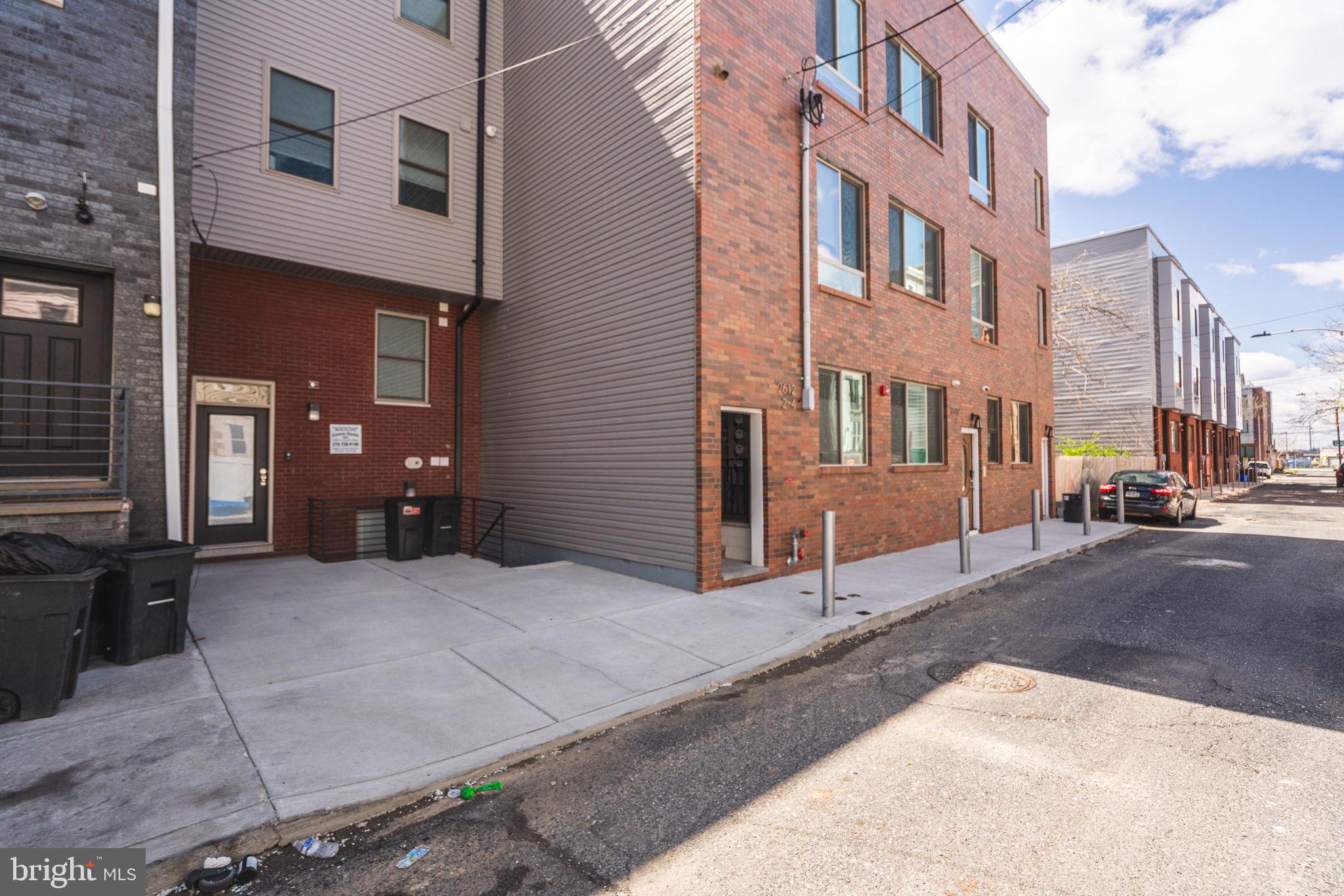 POINT BREEZE - Residential Income