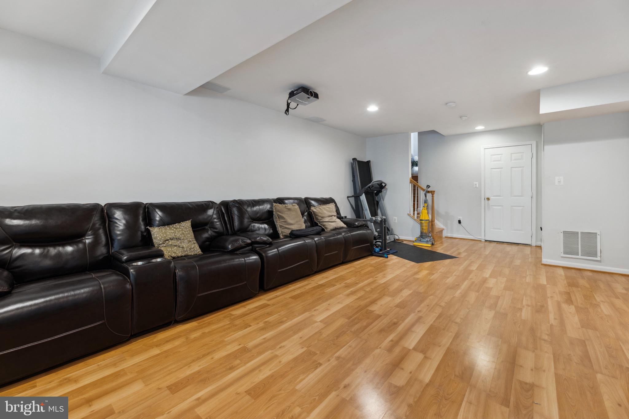 GREAT OAK - Residential