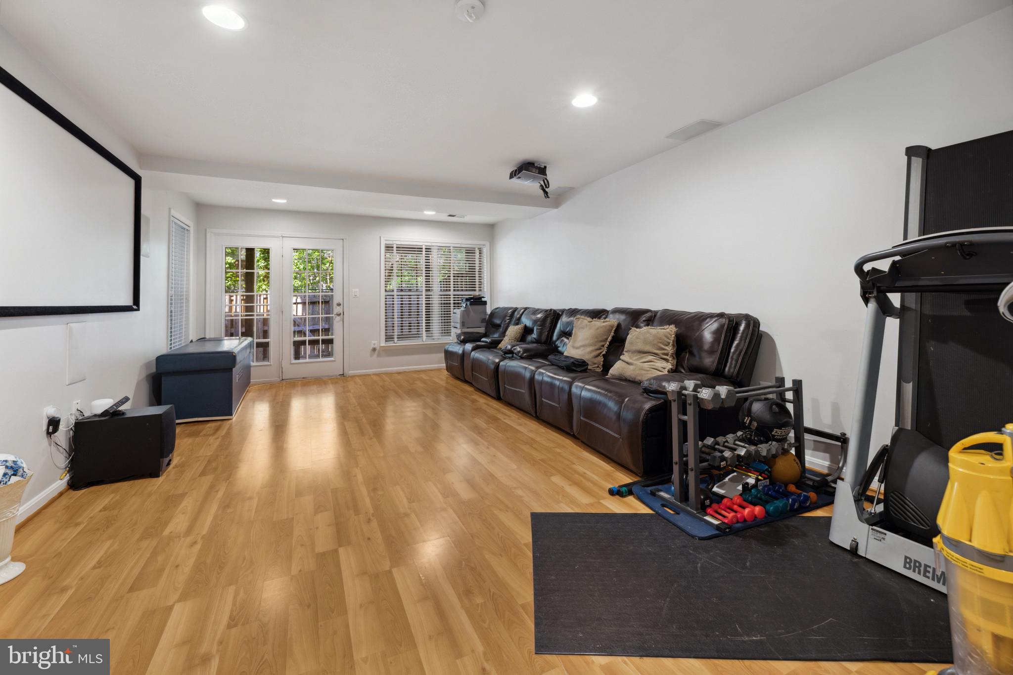 GREAT OAK - Residential