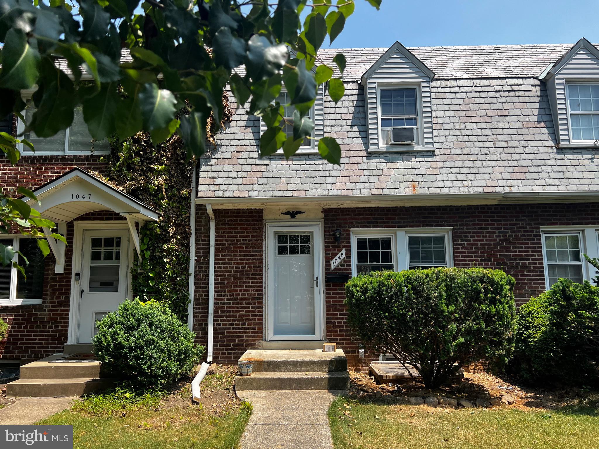 VIRGINIA SQUARE - Residential Lease