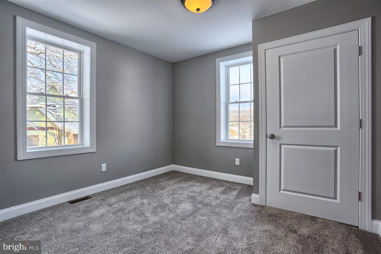 HOOPYS ADDITION - Residential