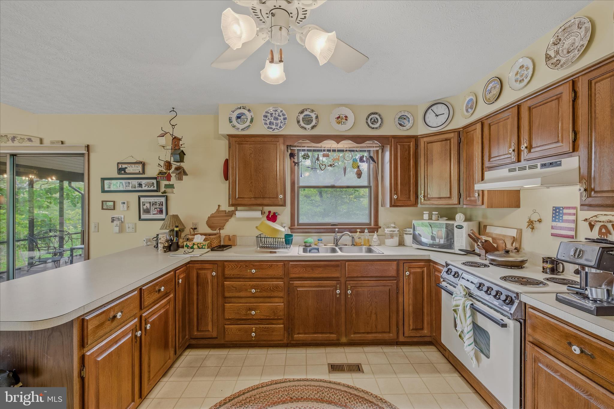 RIVER RIDGE - Residential