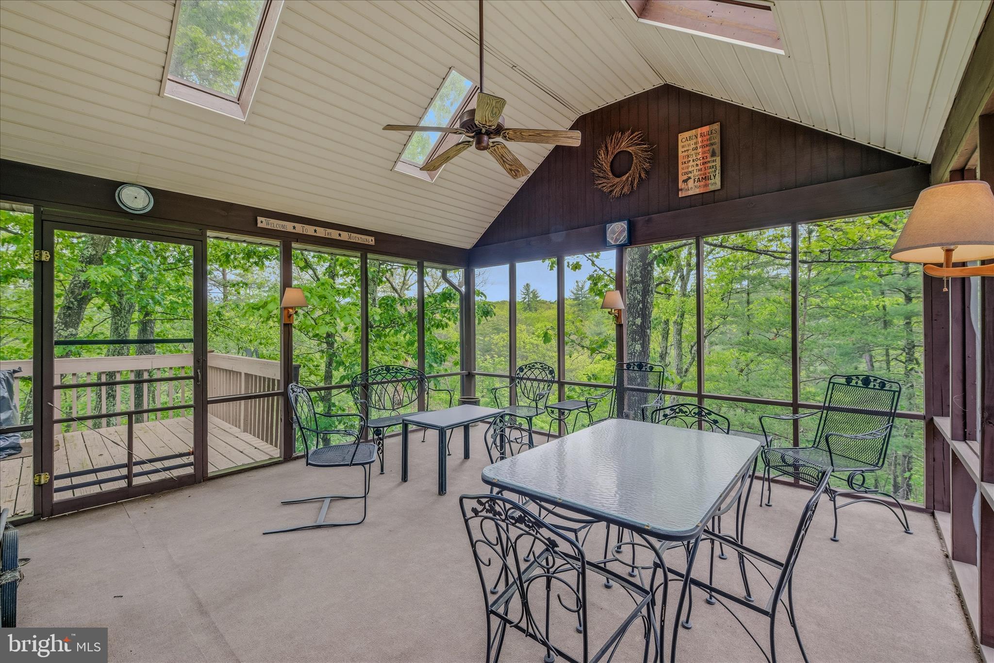 RIVER RIDGE - Residential