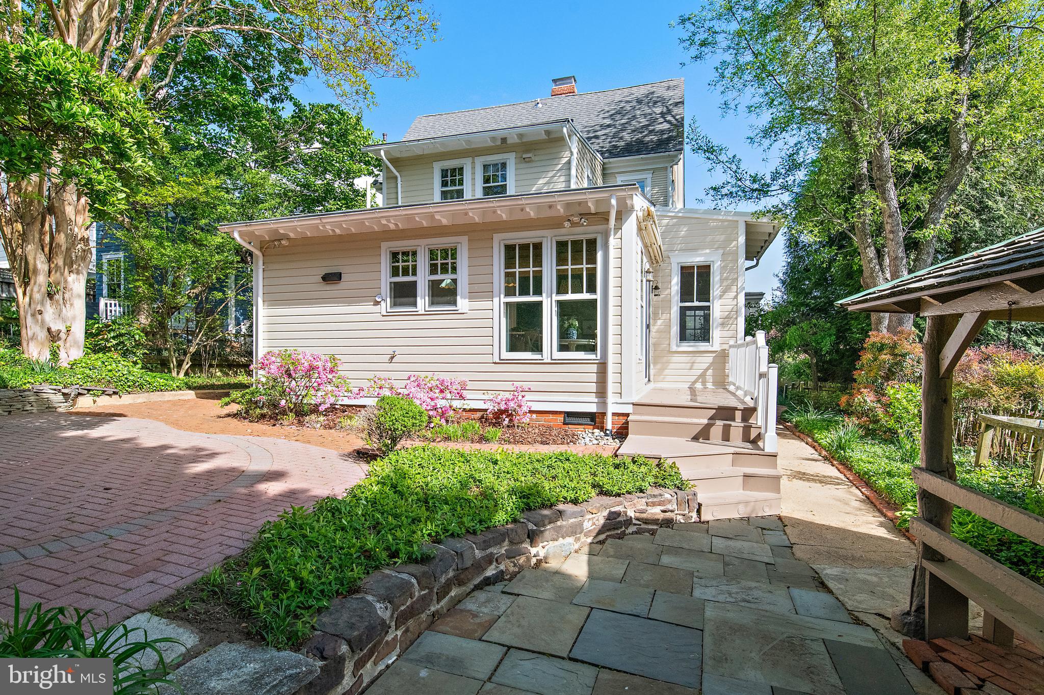HISTORIC DISTRICT - Residential