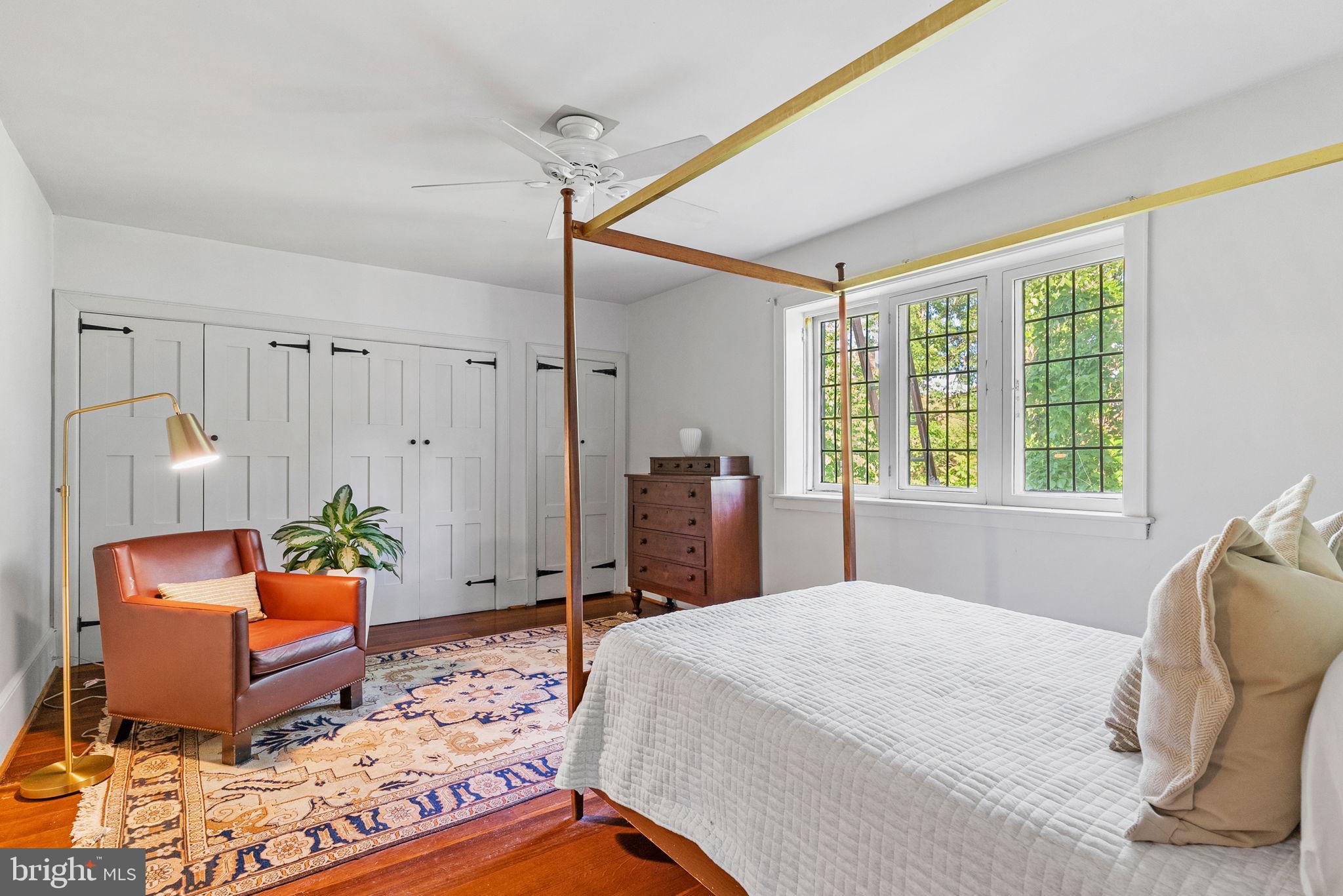 CHESTNUT HILL - Residential