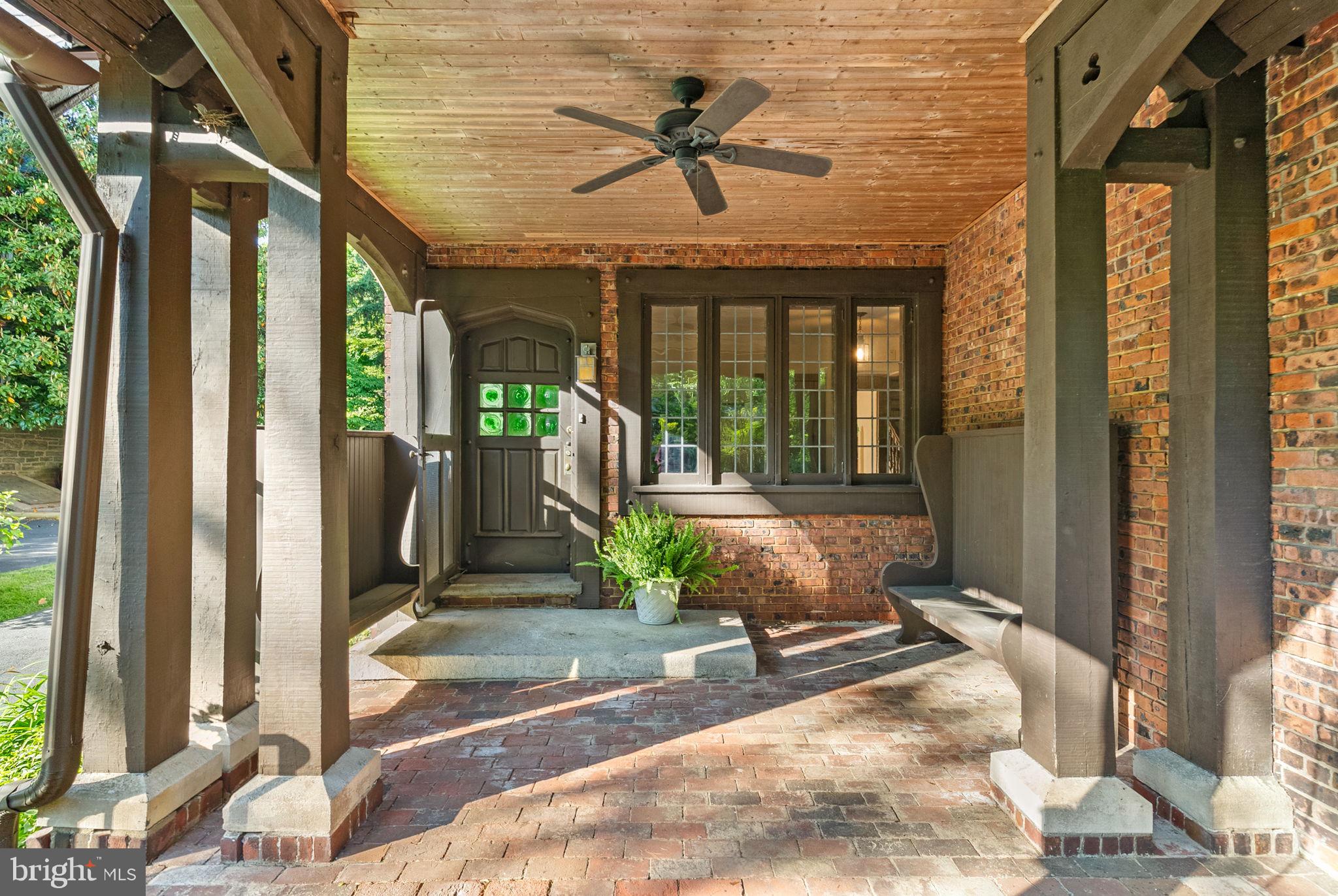 CHESTNUT HILL - Residential