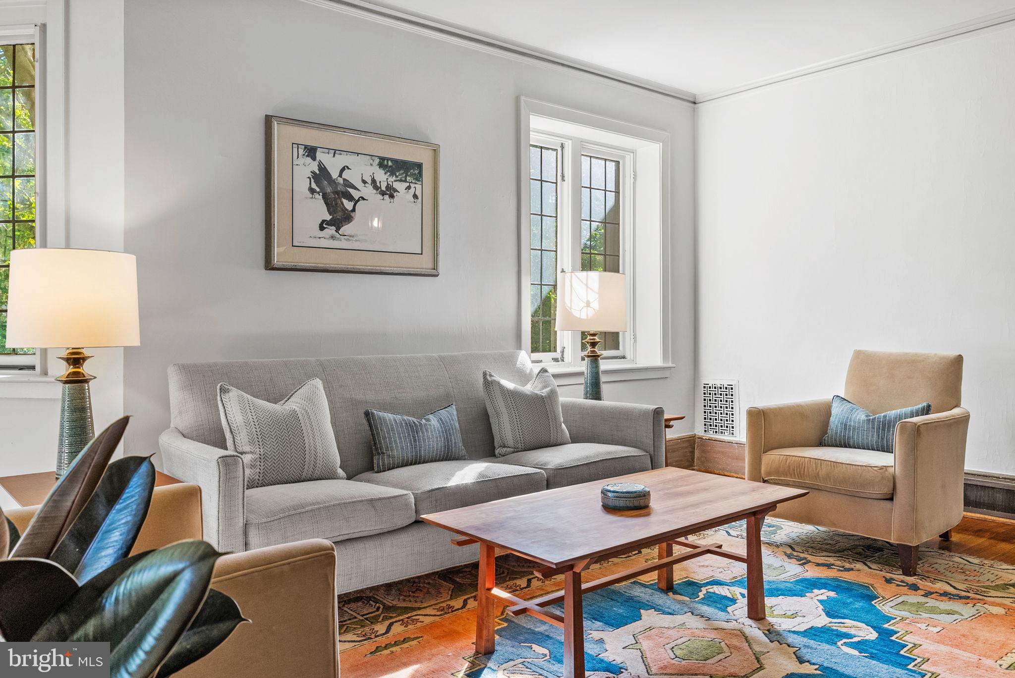 CHESTNUT HILL - Residential