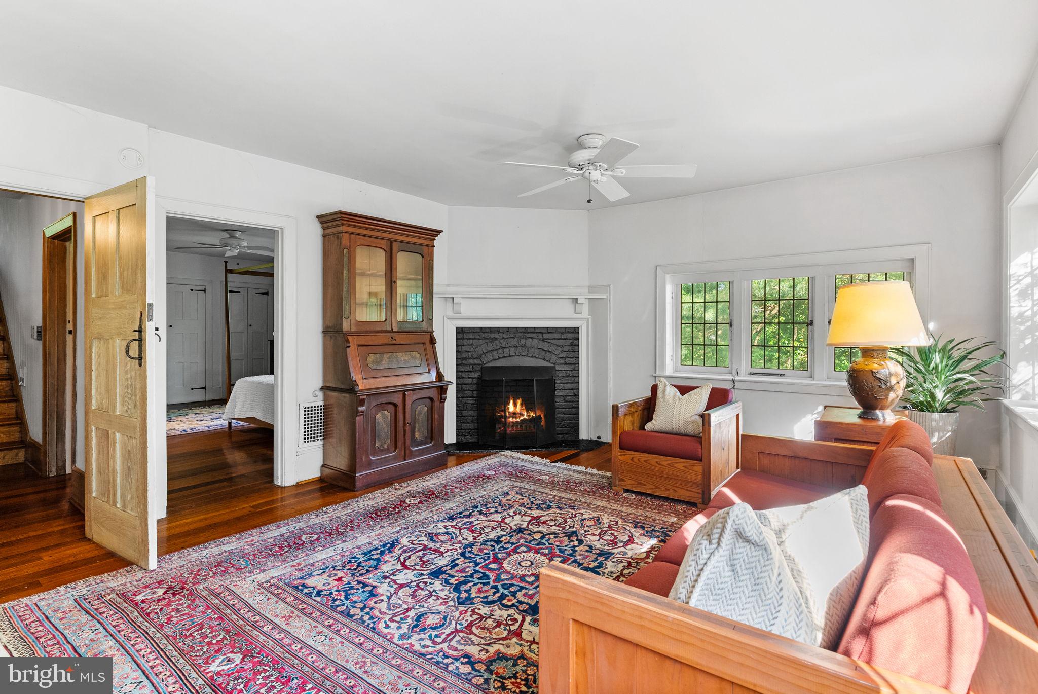 CHESTNUT HILL - Residential