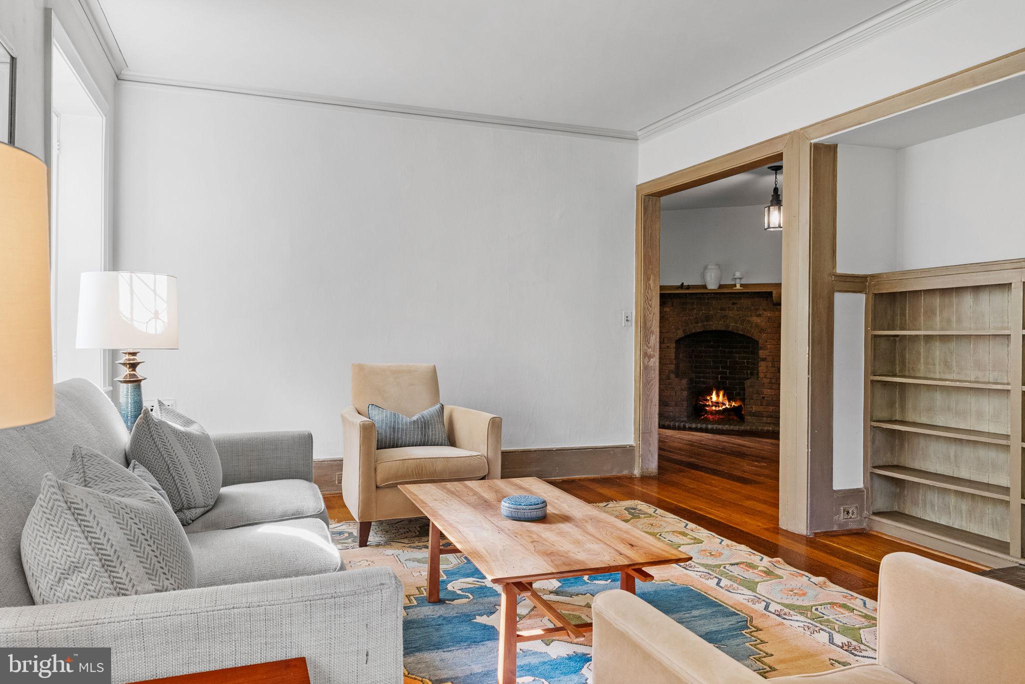 CHESTNUT HILL - Residential
